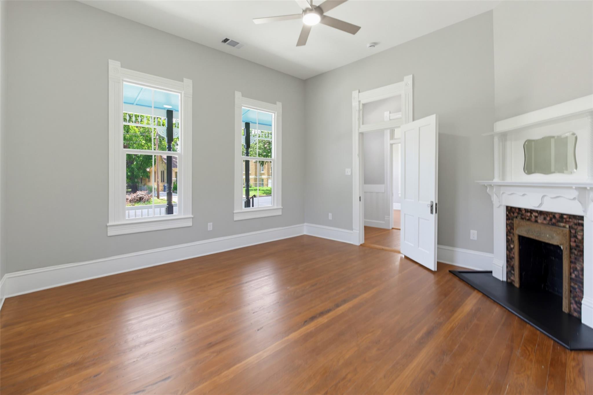 1159 San Bernard St Property Photo 4