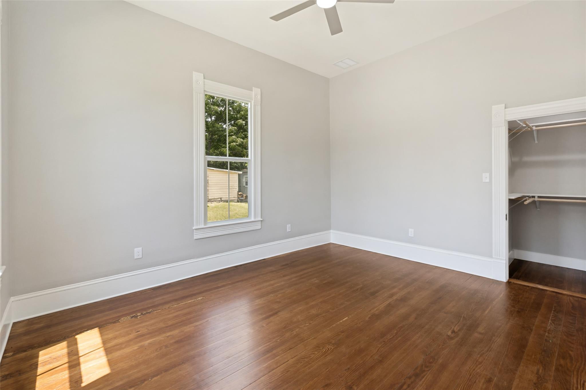 1159 San Bernard St Property Photo 8