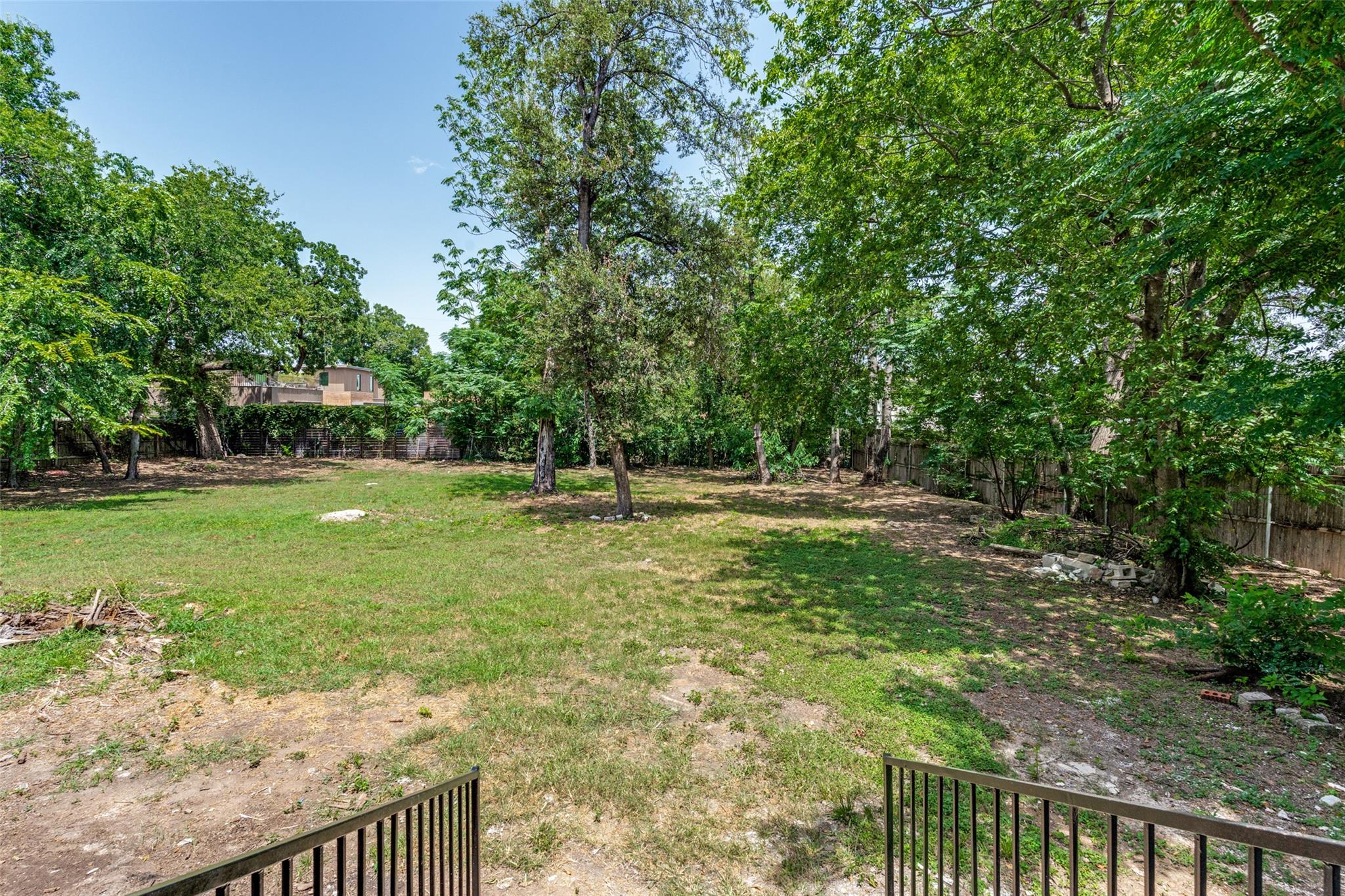 1159 San Bernard St Property Photo 23