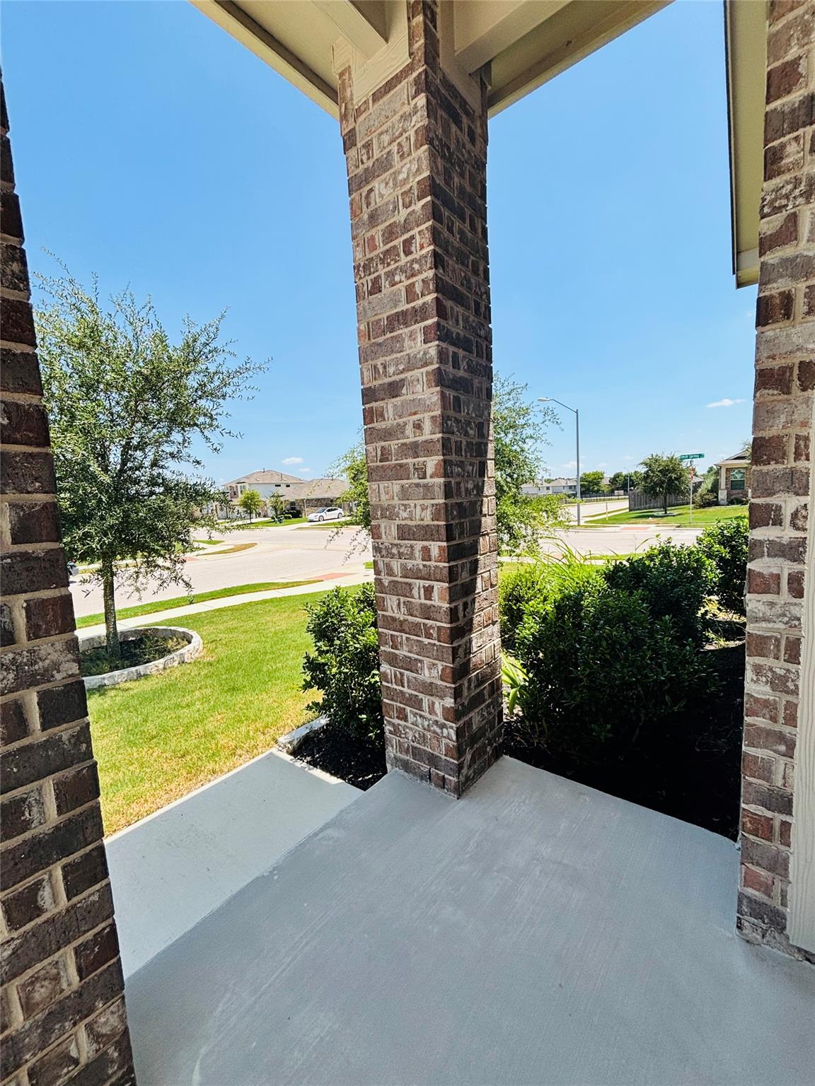 21300 Bird Wing Dr Property Photo 4