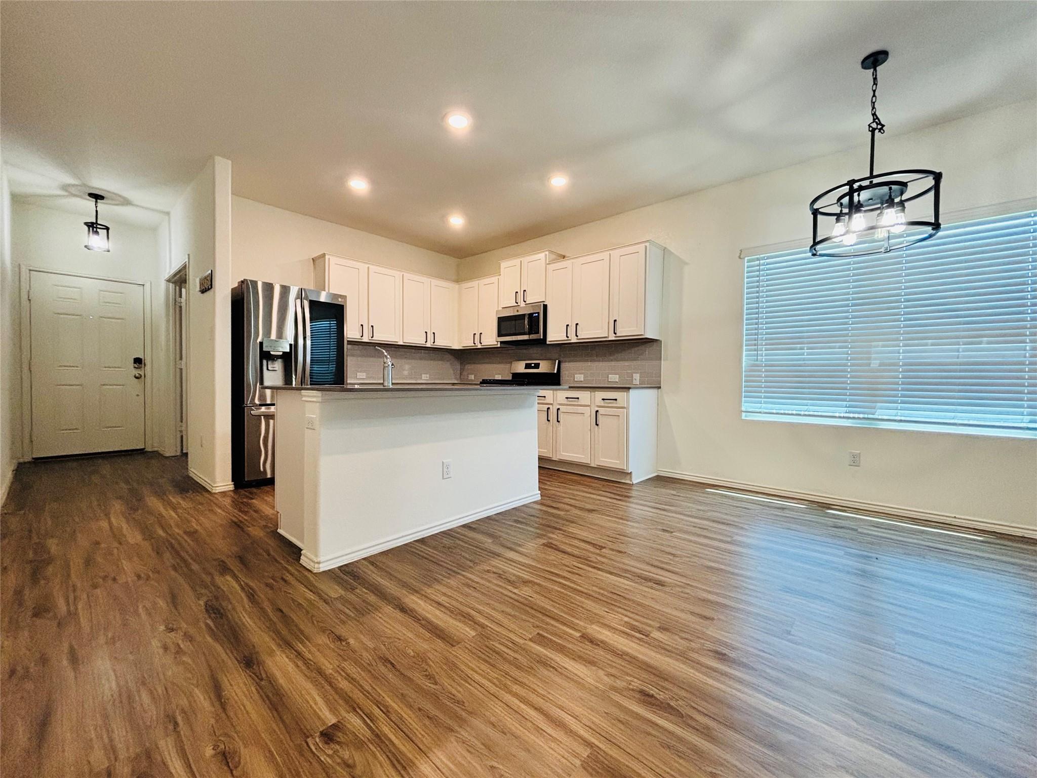 21300 Bird Wing Dr Property Photo 5