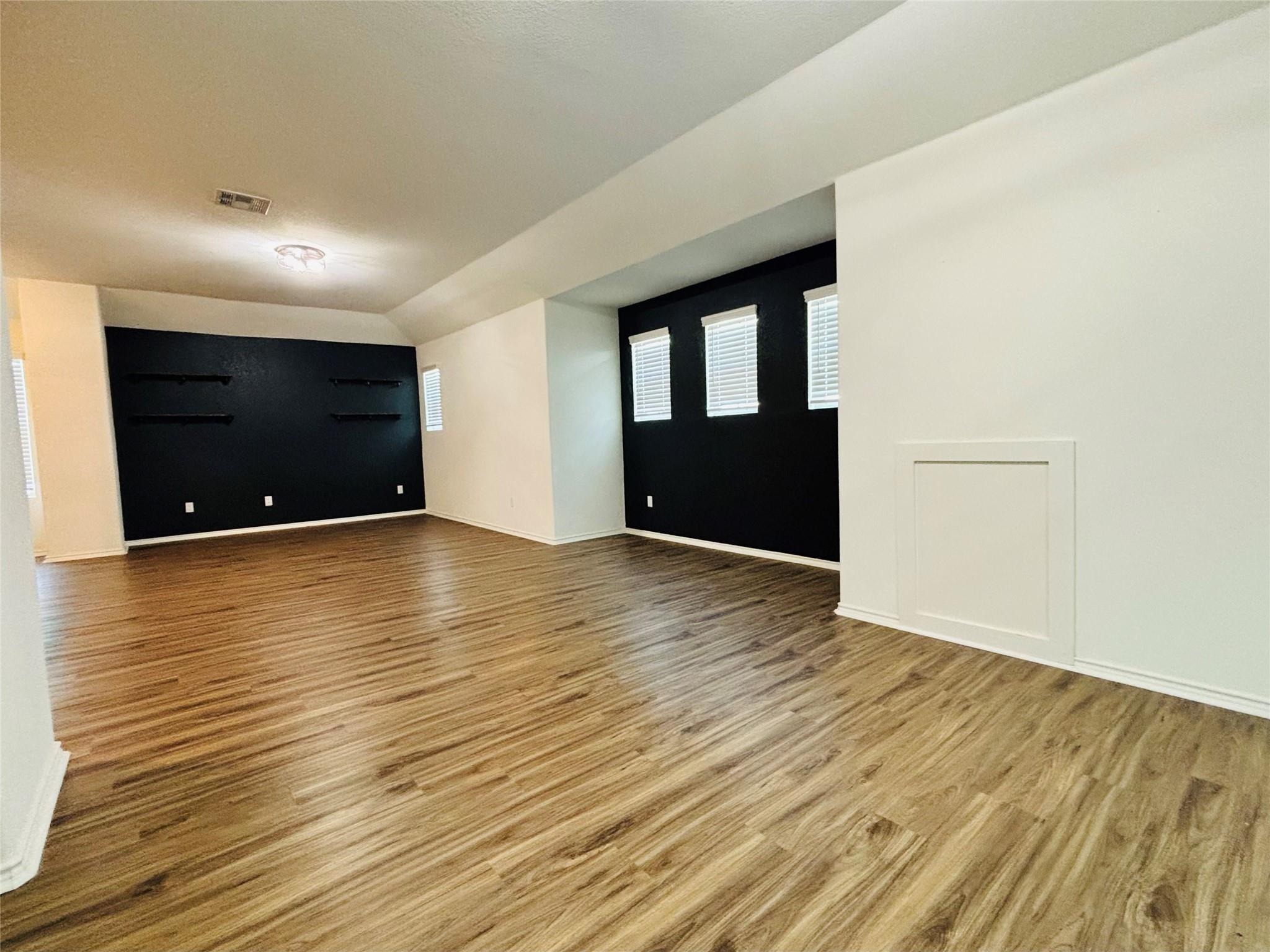 21300 Bird Wing Dr Property Photo 10