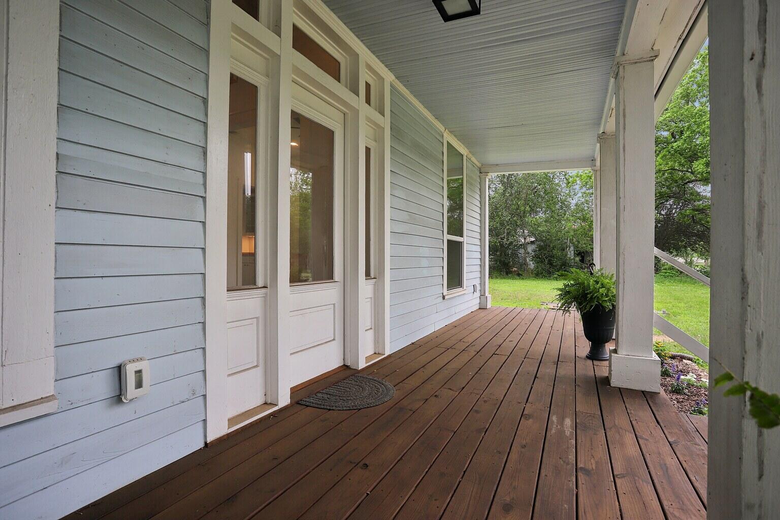 306 Rivers St Property Photo 3
