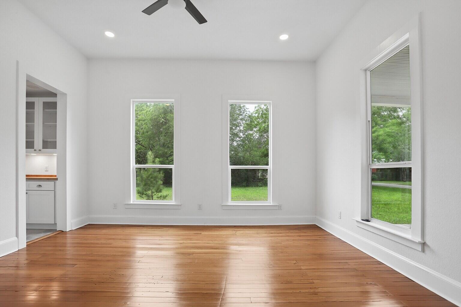 306 Rivers St Property Photo 7