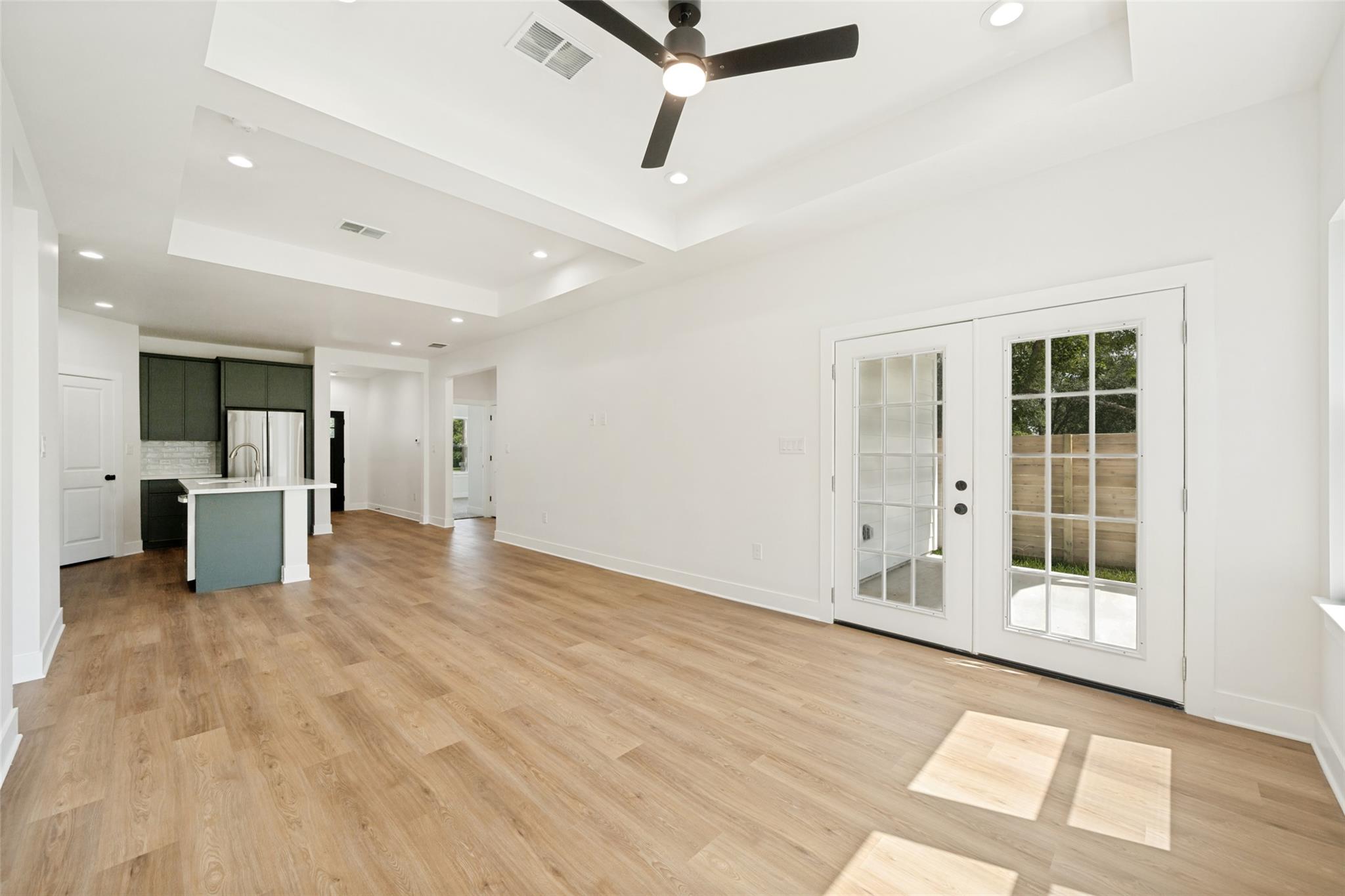 889 S Leon None Property Photo 6