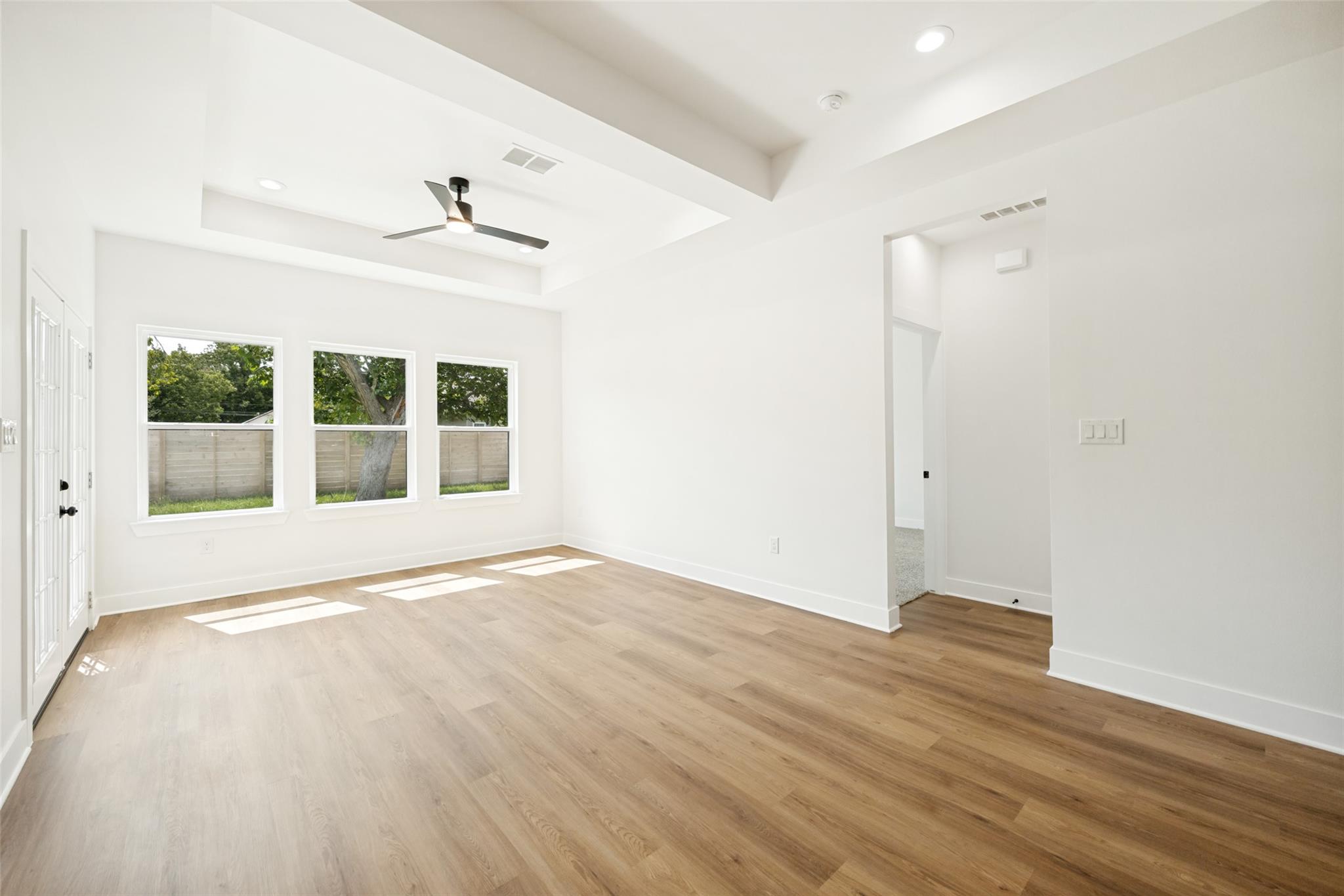 889 S Leon None Property Photo 9