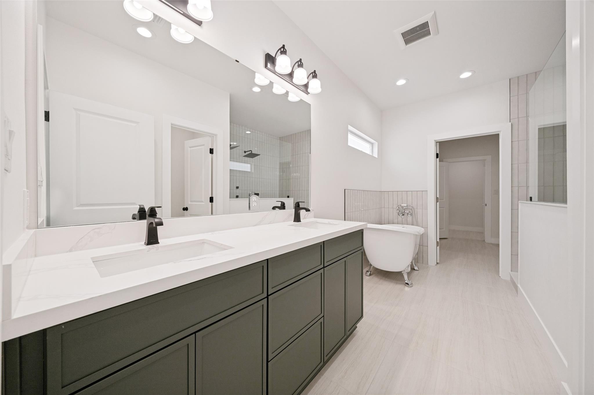889 S Leon None Property Photo 17