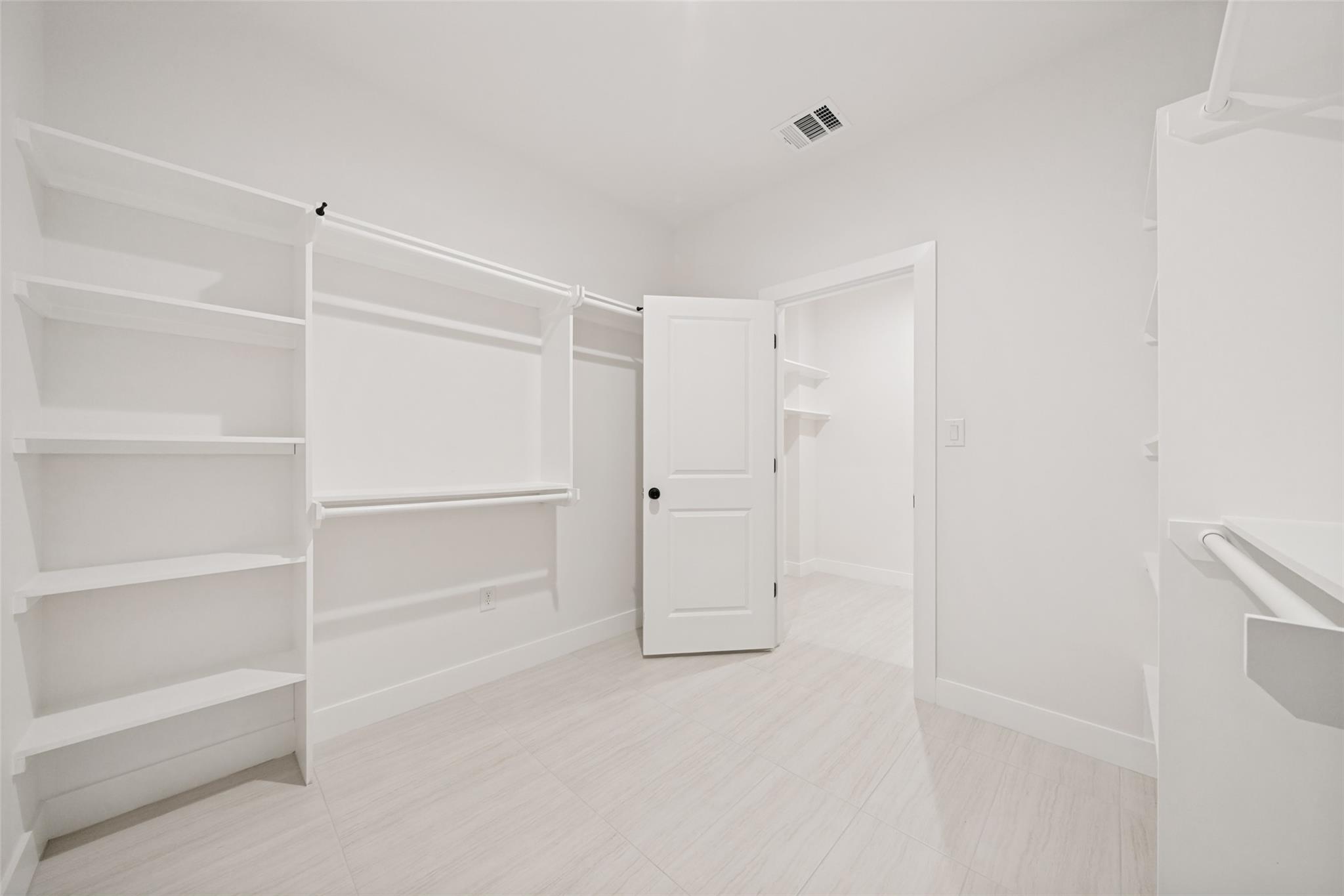 889 S Leon None Property Photo 18