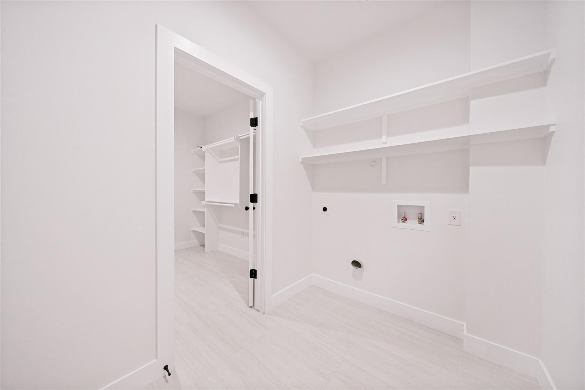 889 S Leon None Property Photo 19