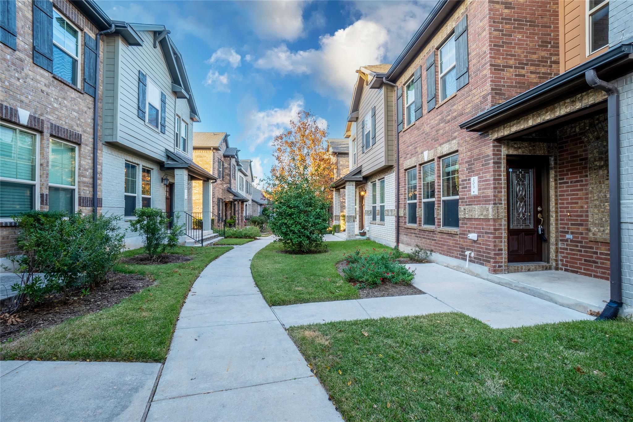 7220 Wyoming Springs Dr #203 Property Photo 1