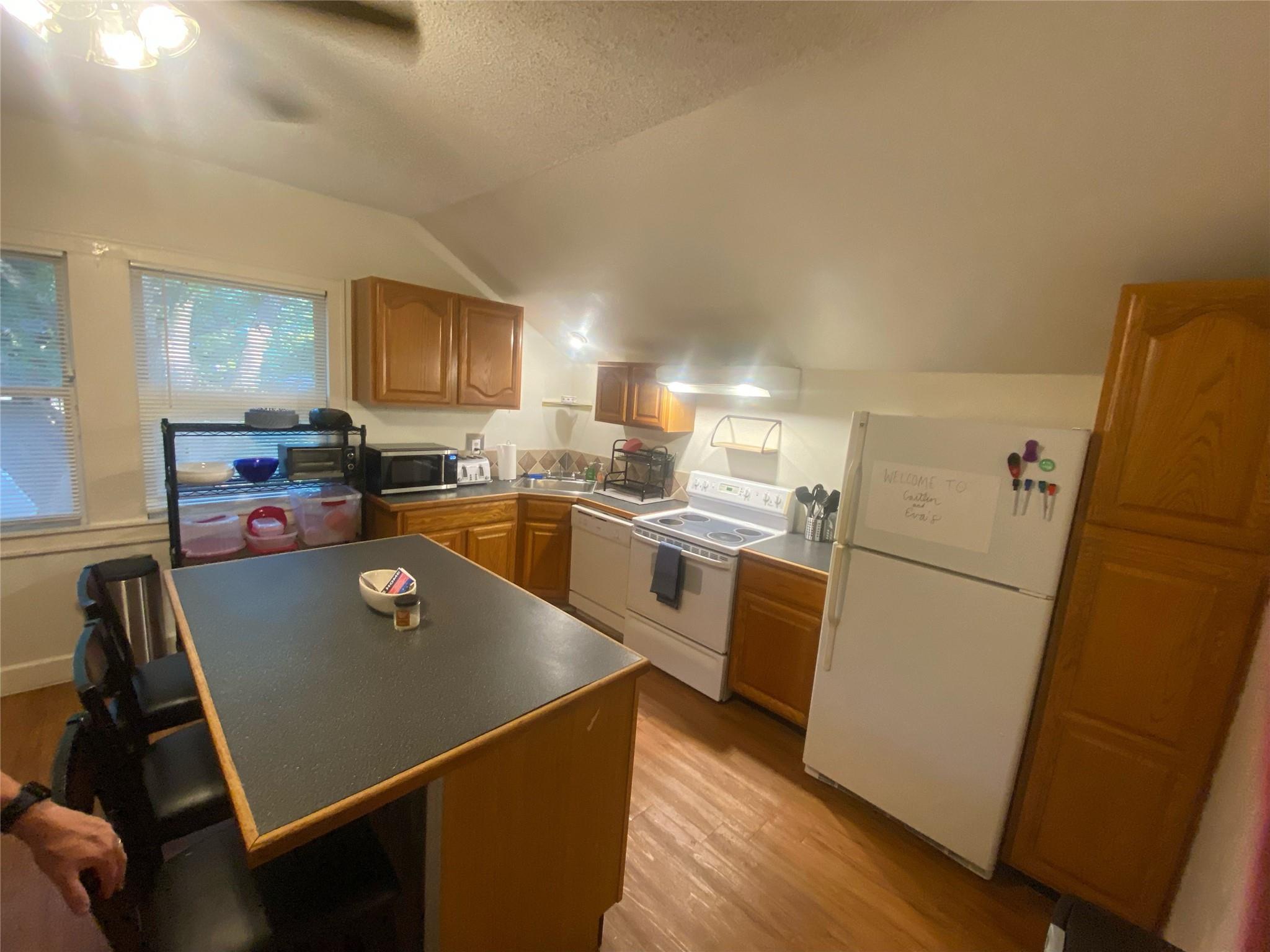 4507 Avenue F Ave B Property Photo 3