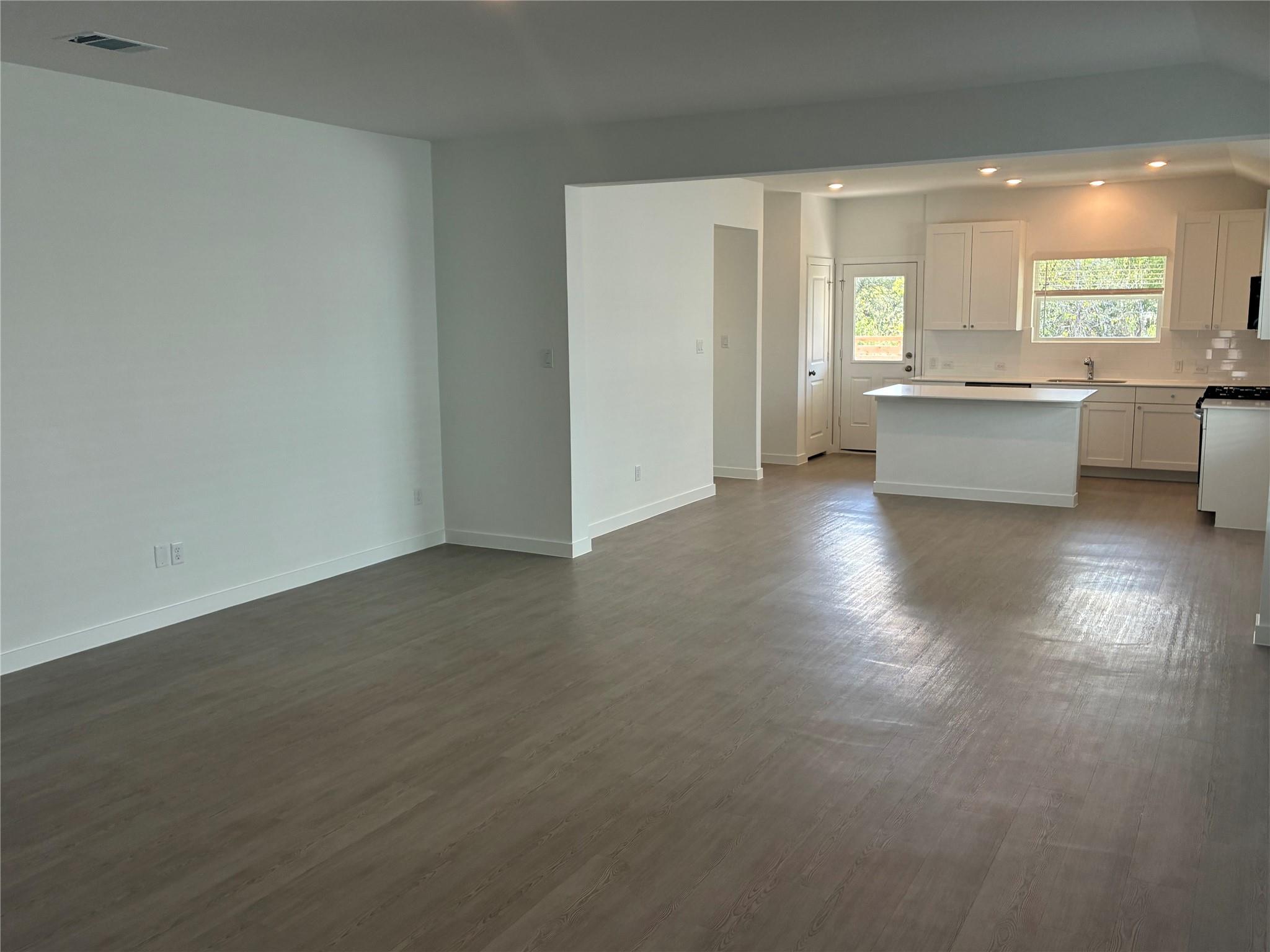 195 Parsons None Property Photo 2