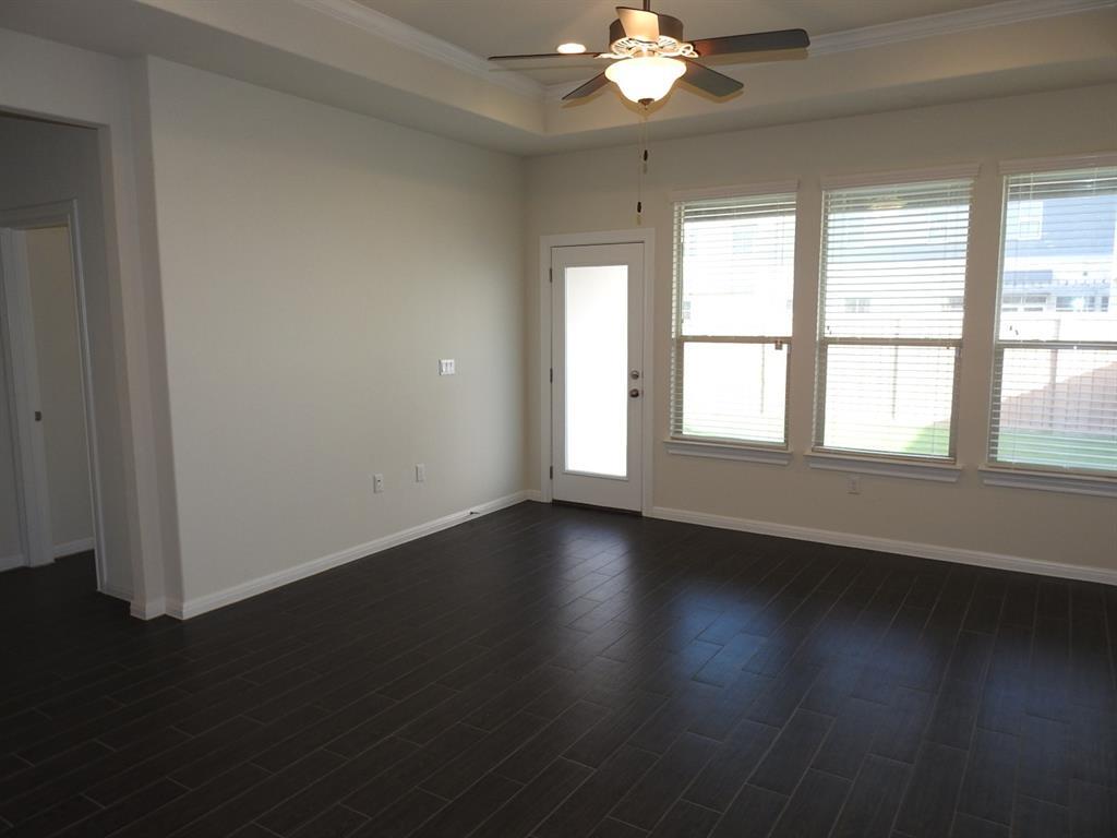 9903 Quercia Dr Property Photo 5