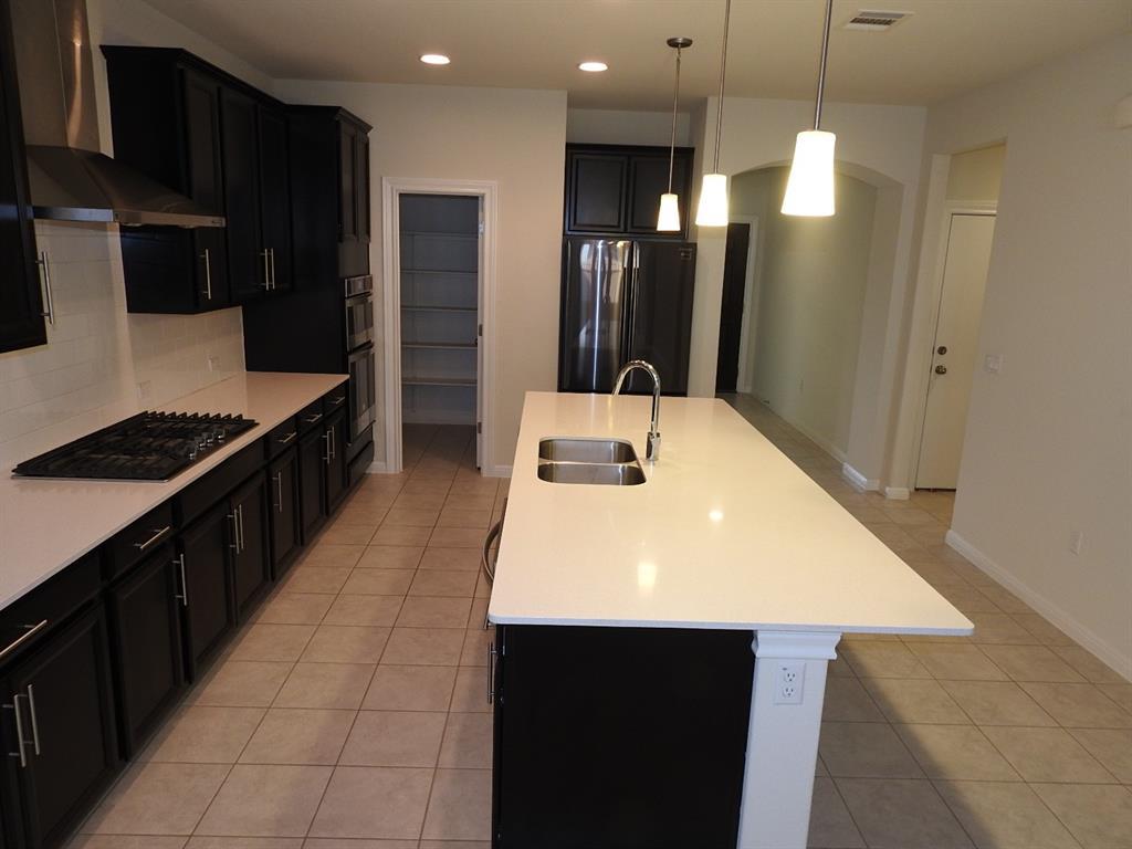9903 Quercia Dr Property Photo 7