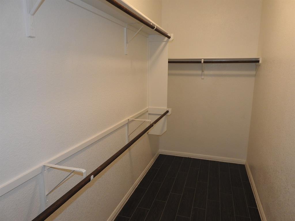9903 Quercia Dr Property Photo 14