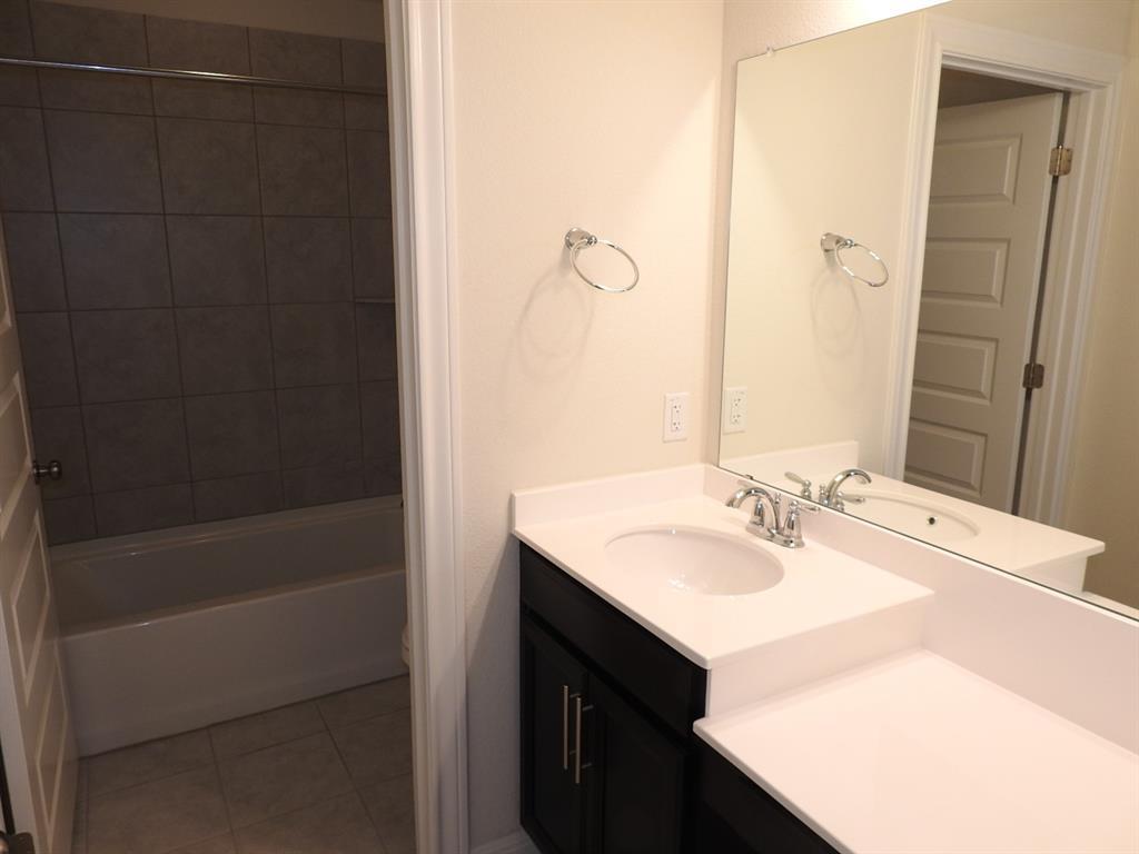 9903 Quercia Dr Property Photo 17
