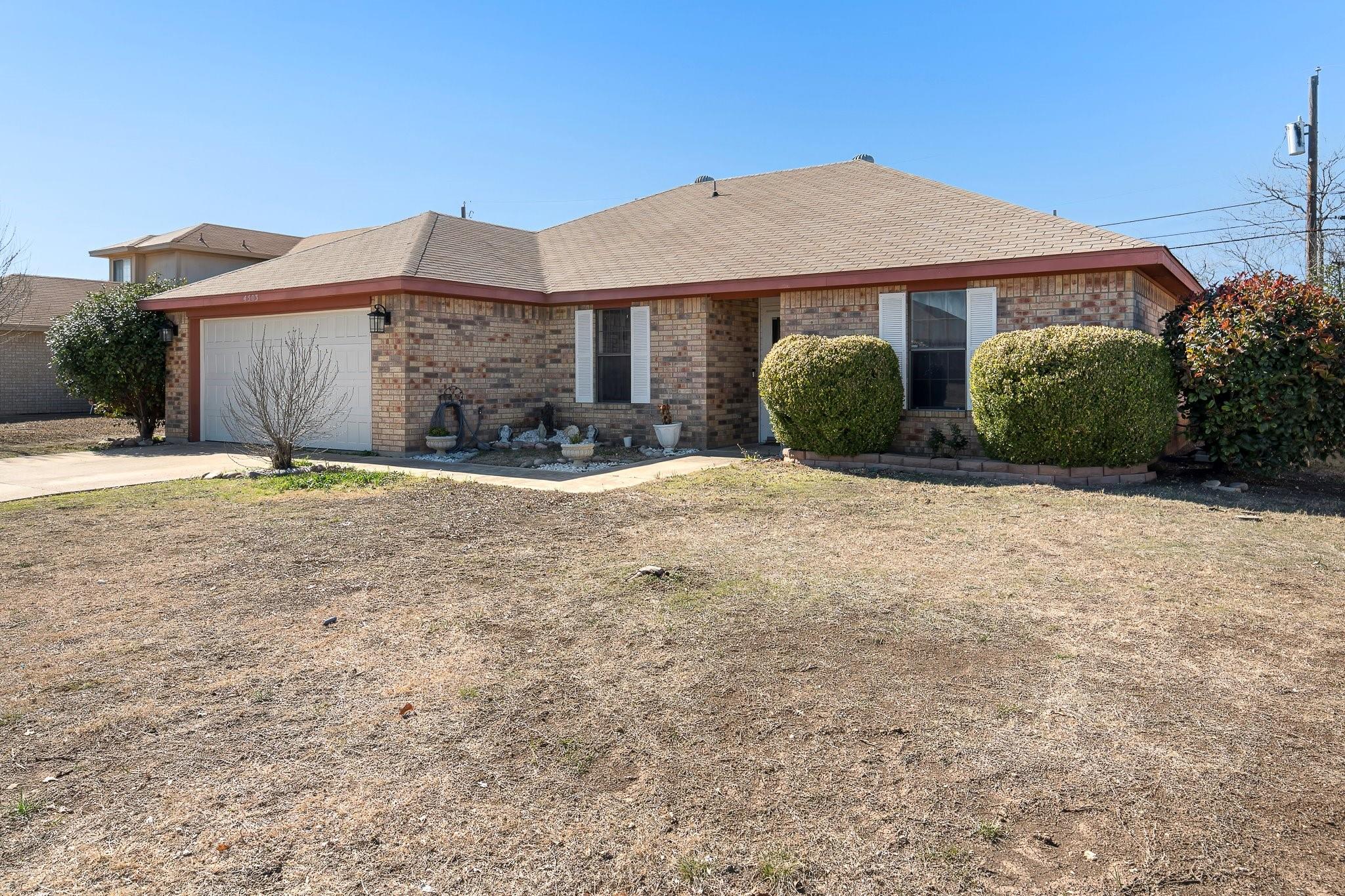4503 Bowles Dr Property Photo 3