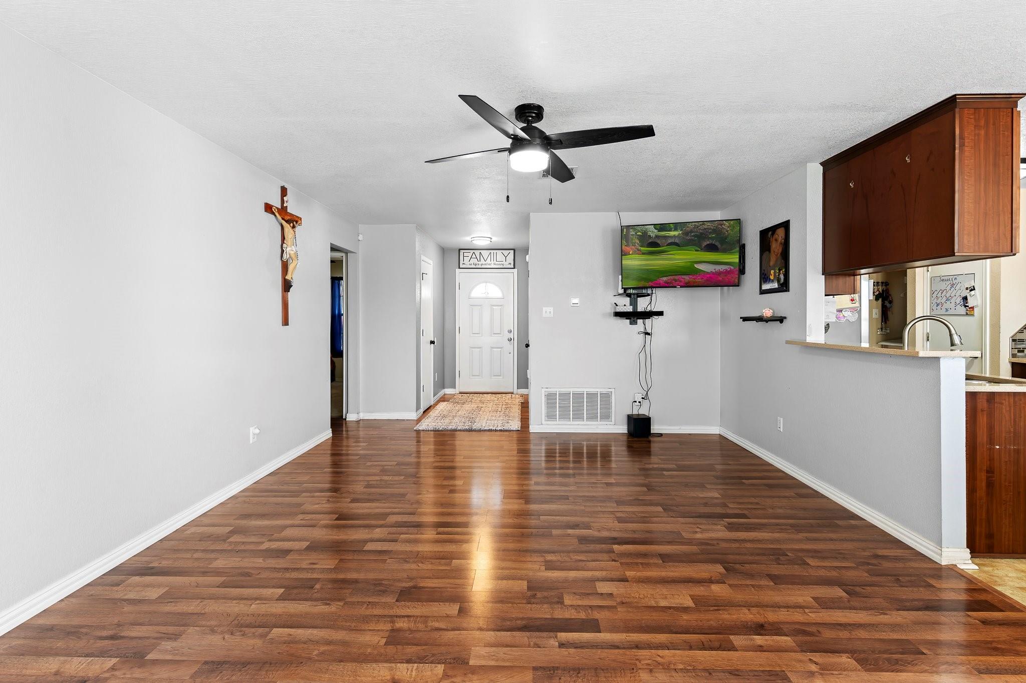 4503 Bowles Dr Property Photo 10