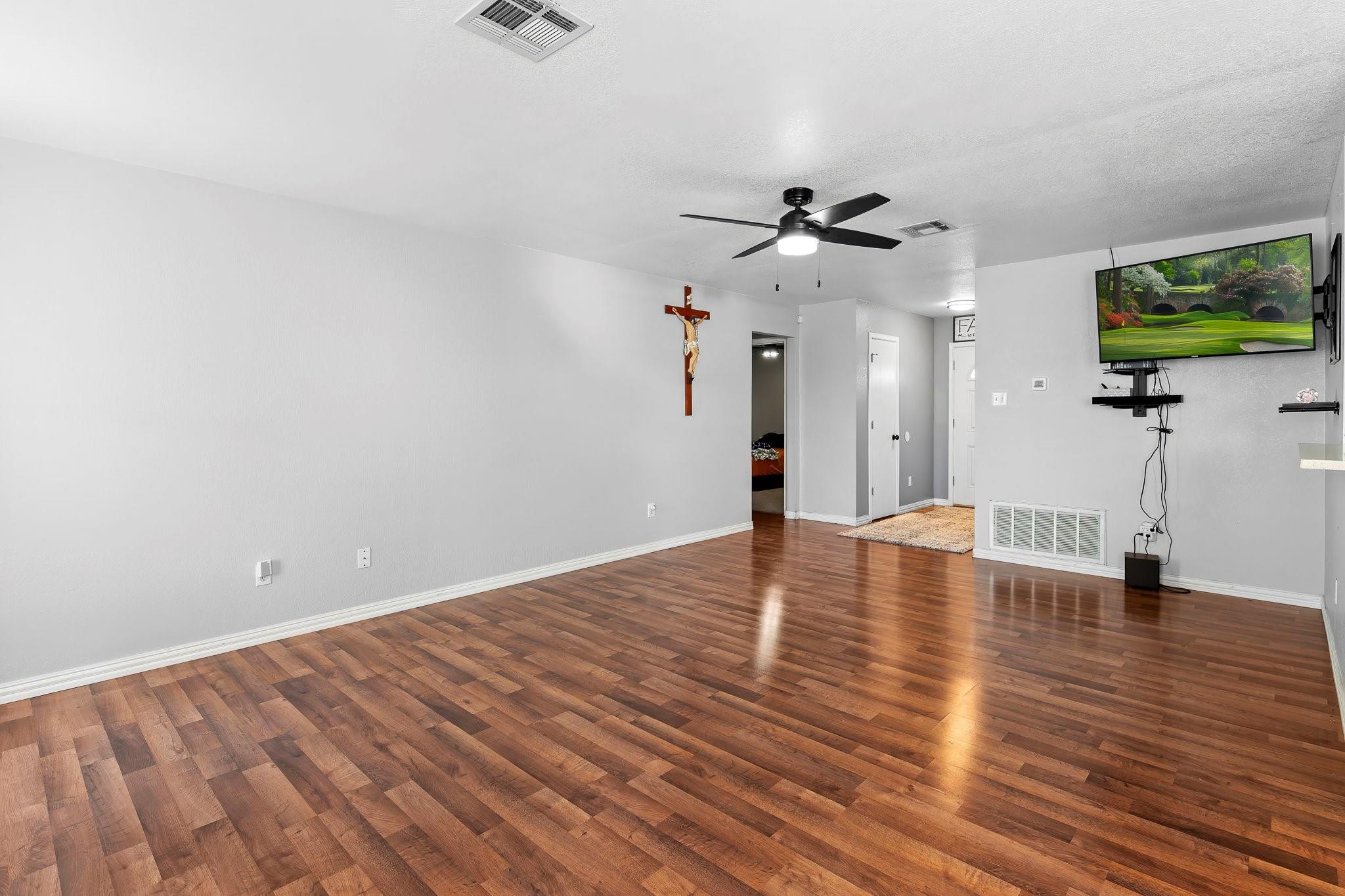 4503 Bowles Dr Property Photo 11