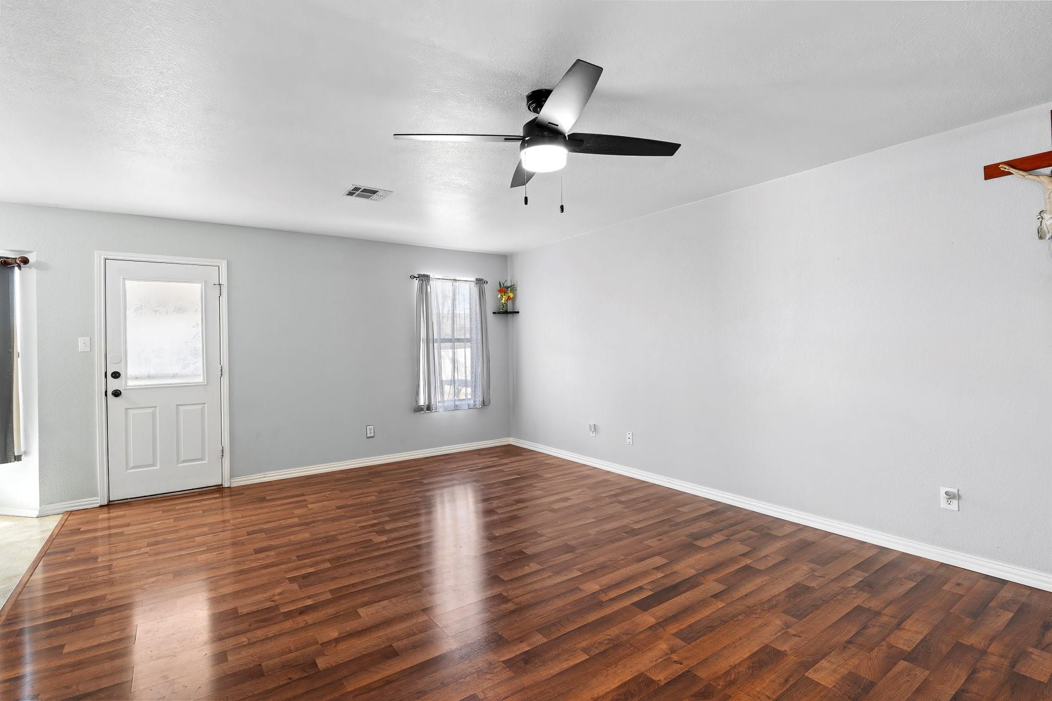 4503 Bowles Dr Property Photo 12