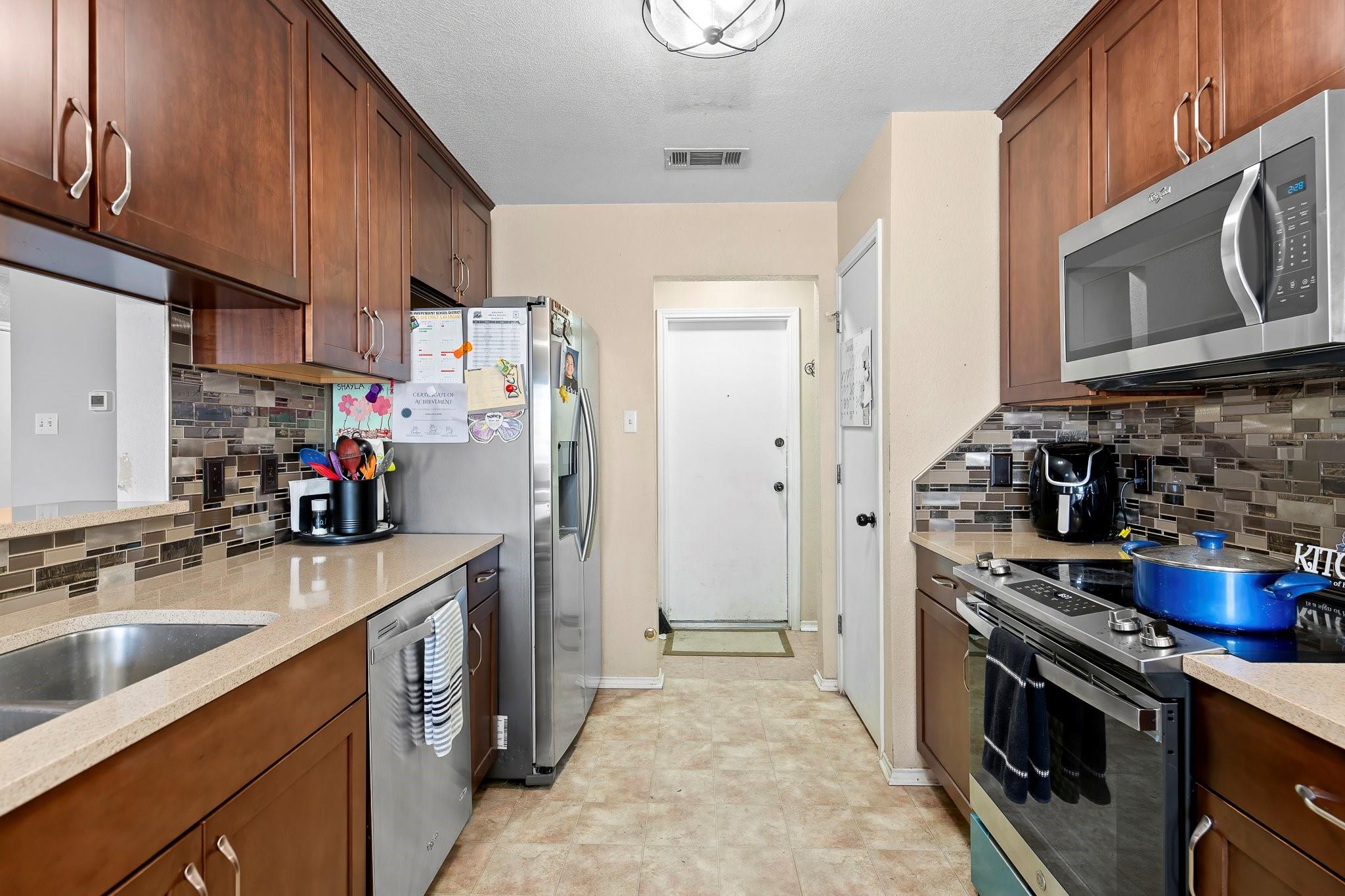 4503 Bowles Dr Property Photo 18