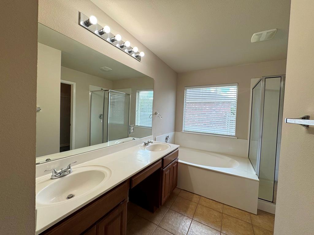 285 Amber Ash Dr Property Photo 16