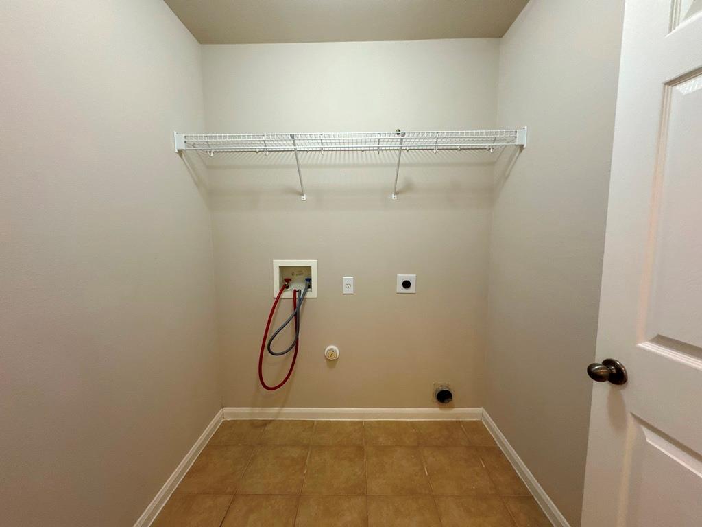 285 Amber Ash Dr Property Photo 32