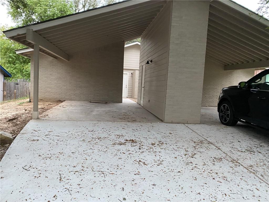 2408 Burleson Ct #a Property Photo 3