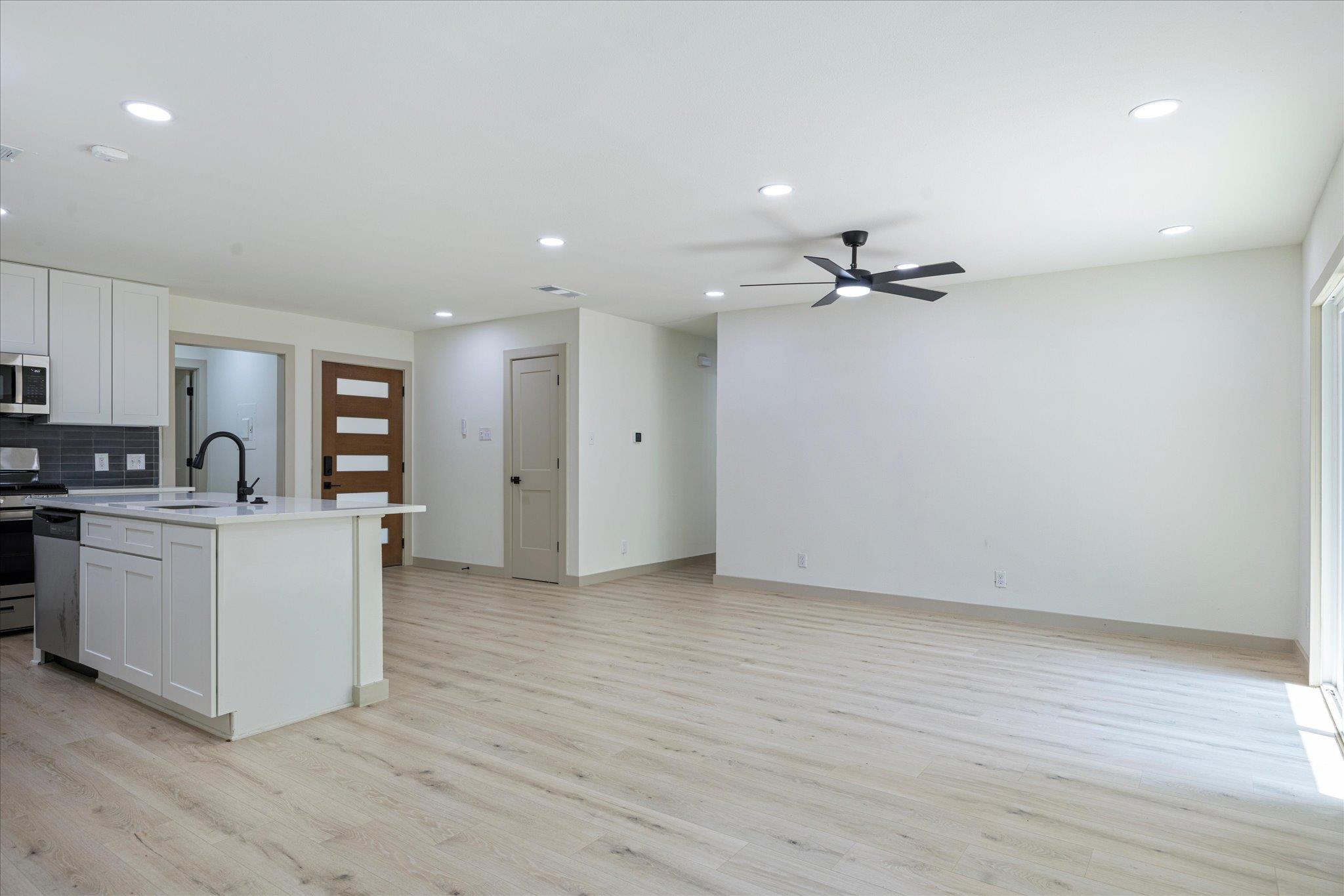 3101 Steck Ave Property Photo 21