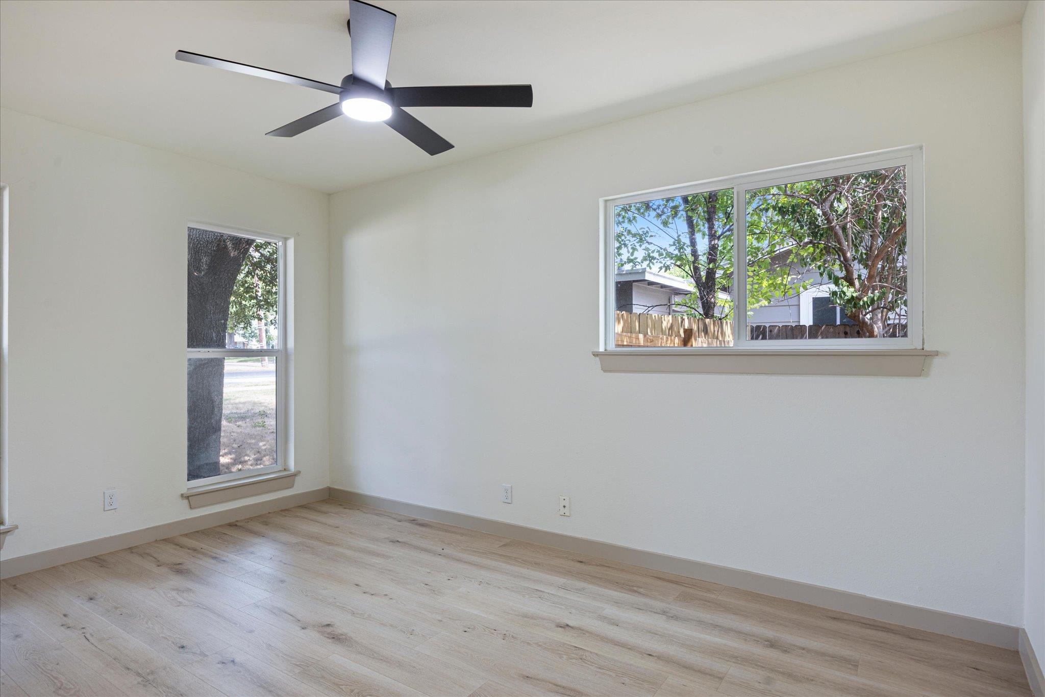 3101 Steck Ave Property Photo 25