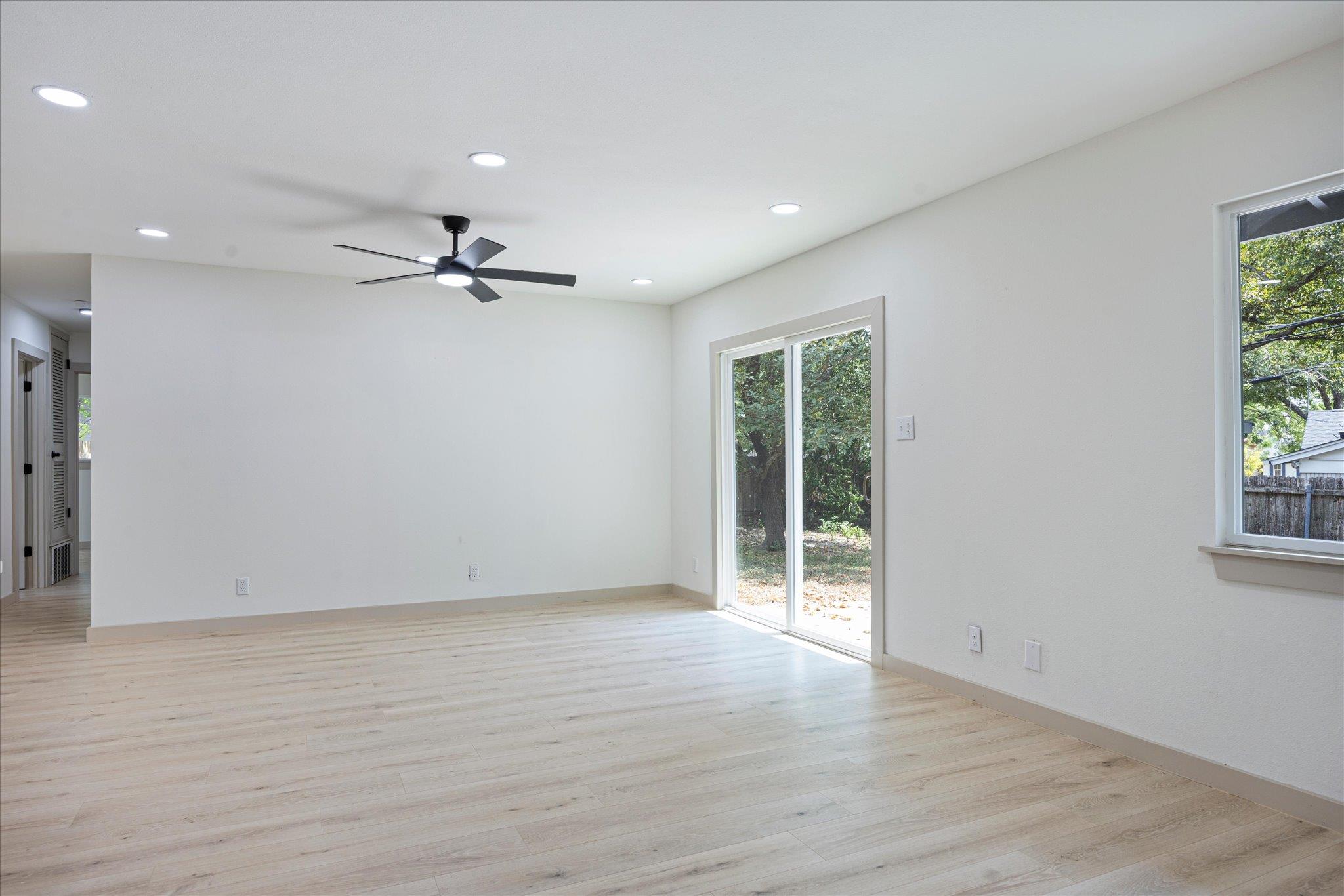 3101 Steck Ave Property Photo 34