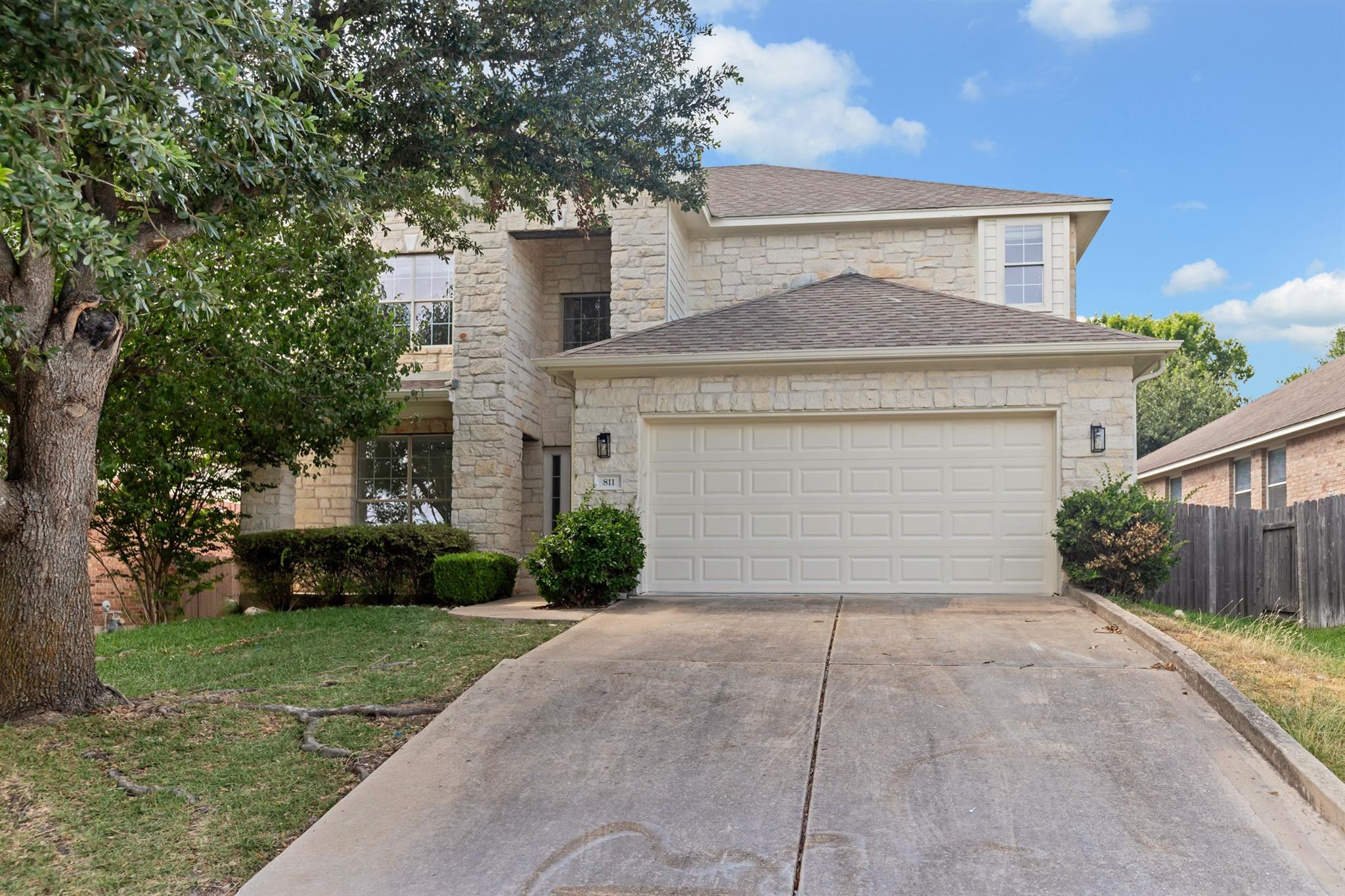 811 Zappa Dr Property Photo 1