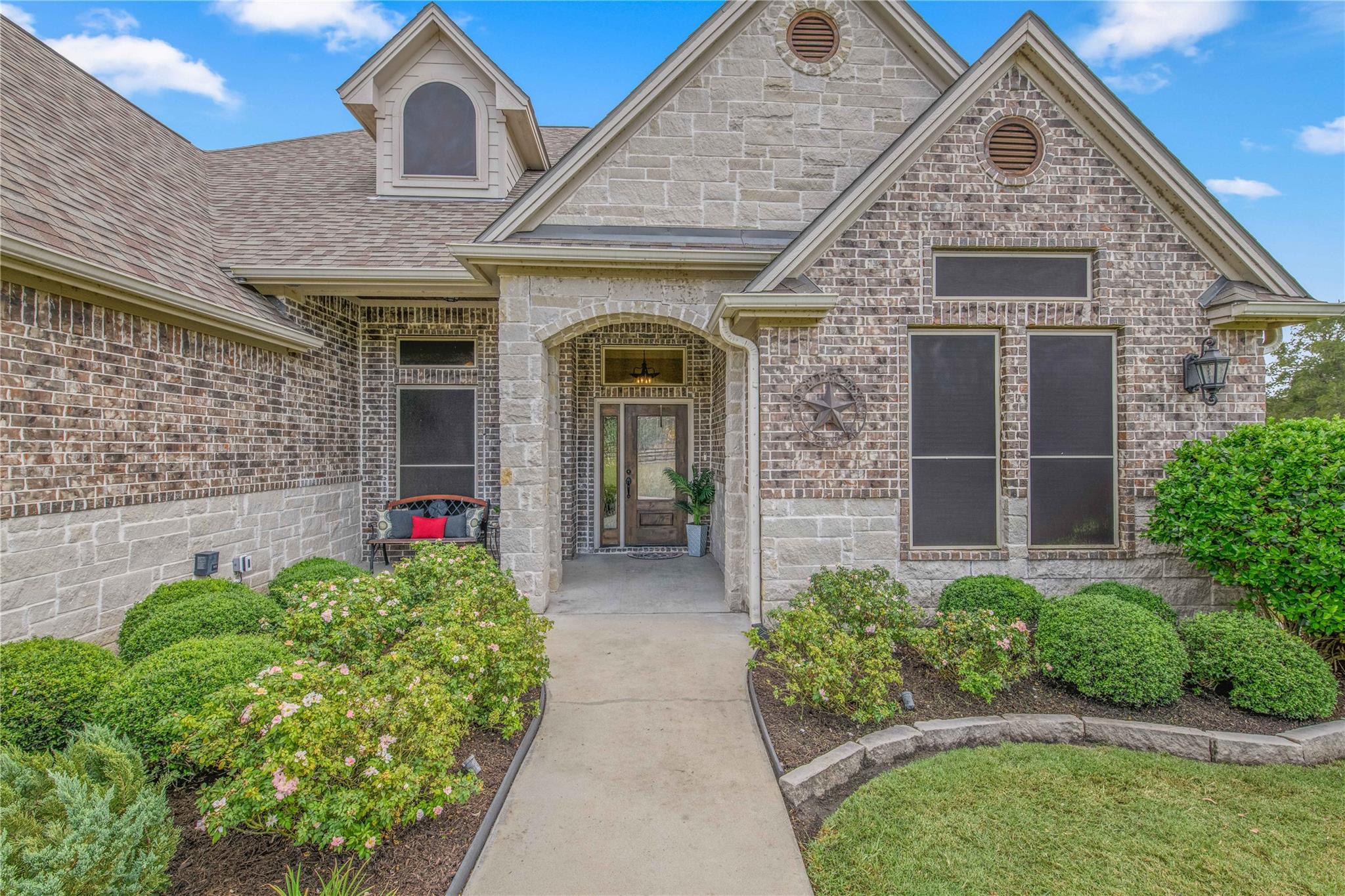 9600 Shadow Creek Trl Property Photo 4