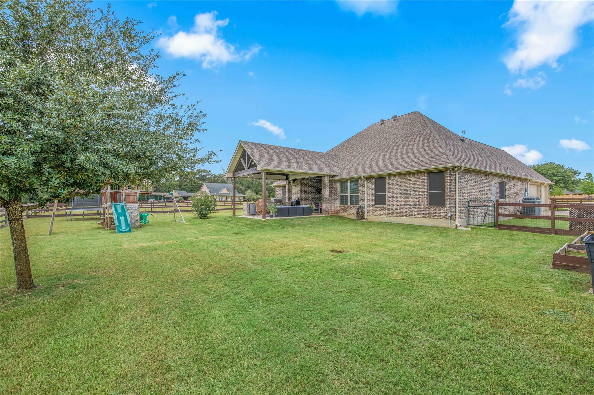 9600 Shadow Creek Trl Property Photo 32