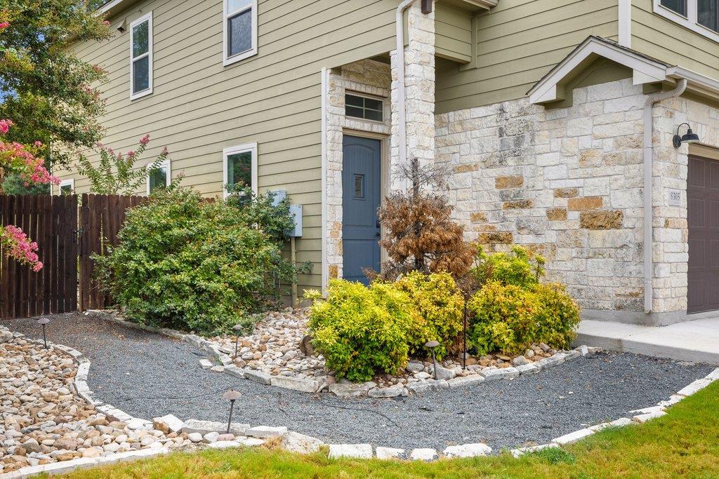 8305 Nicola Trl Property Photo 4