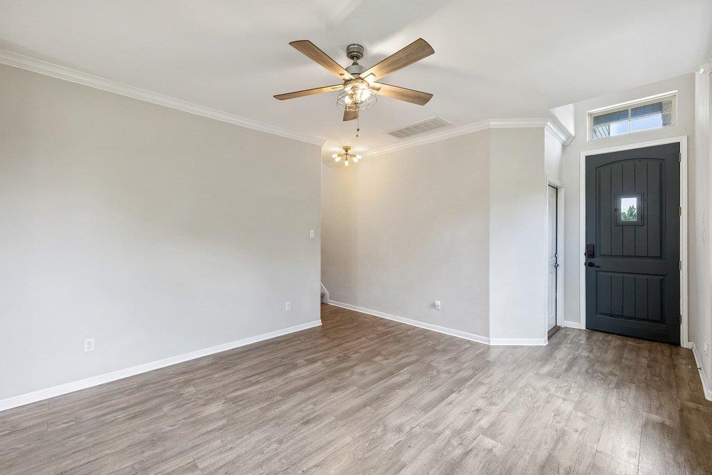 8305 Nicola Trl Property Photo 5