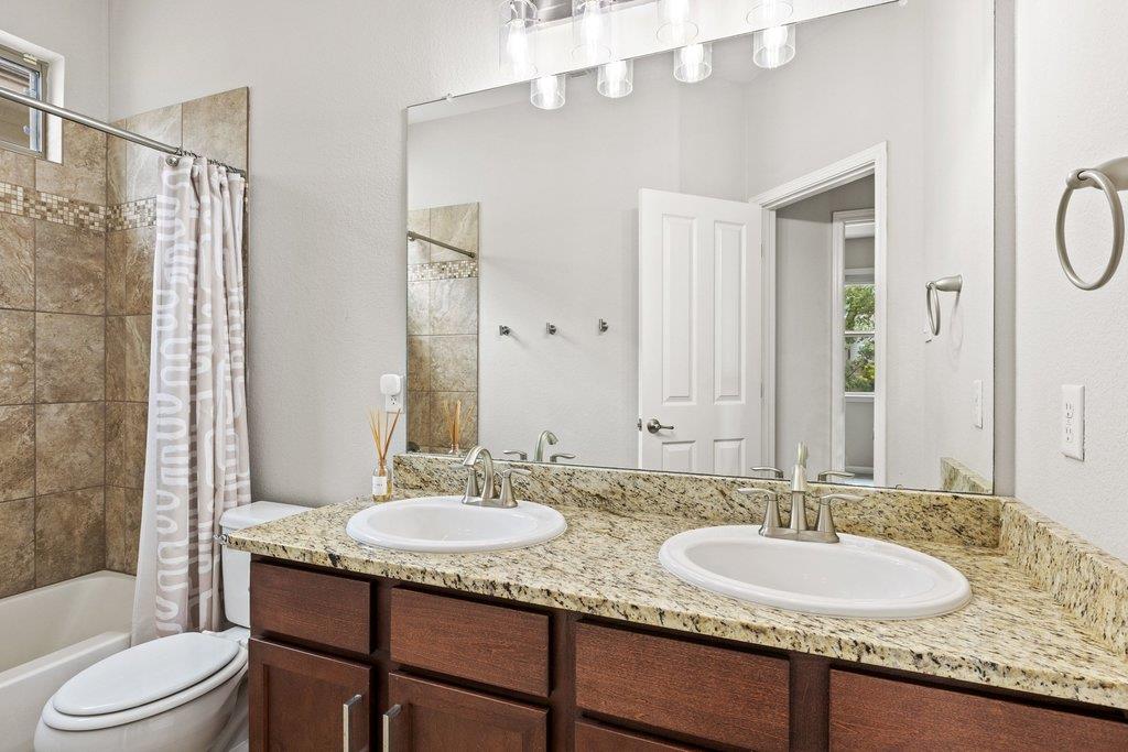 8305 Nicola Trl Property Photo 27