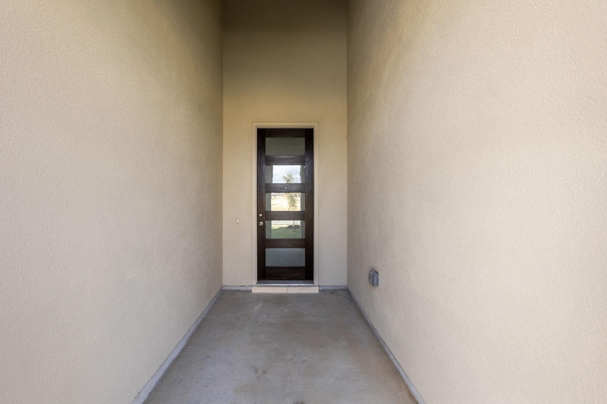320 Coral Gate Trl Property Photo 3