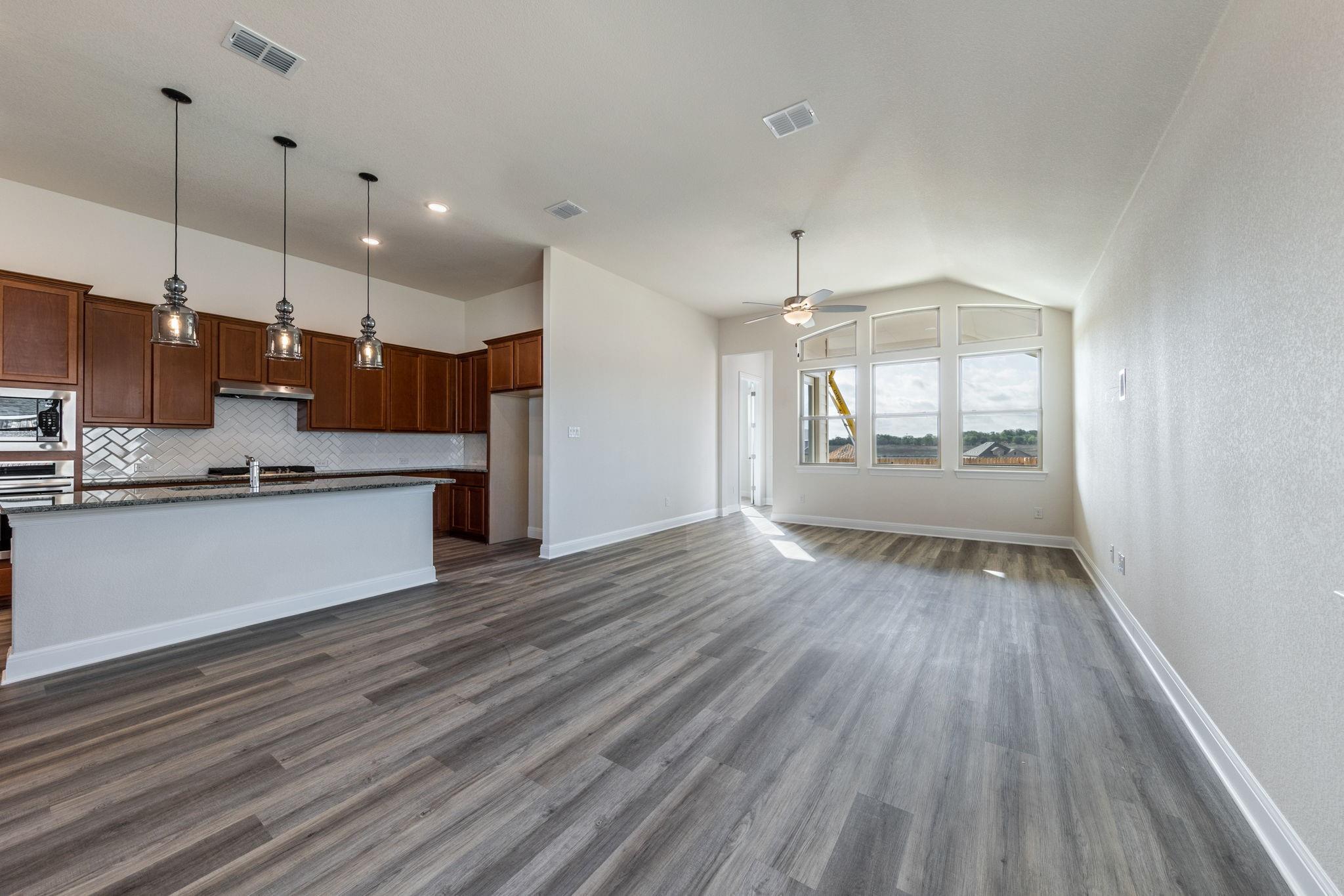 320 Coral Gate Trl Property Photo 7