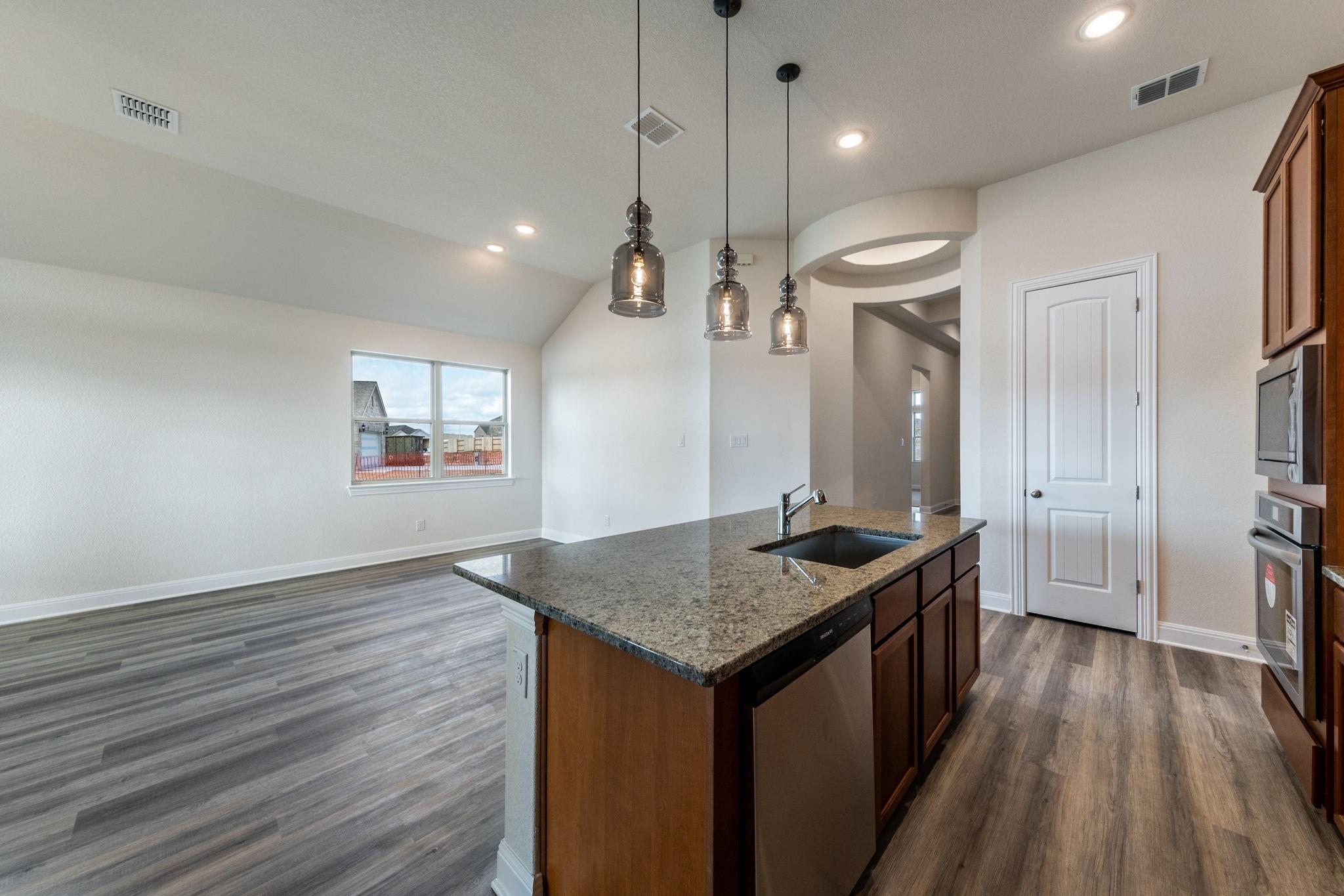 320 Coral Gate Trl Property Photo 9