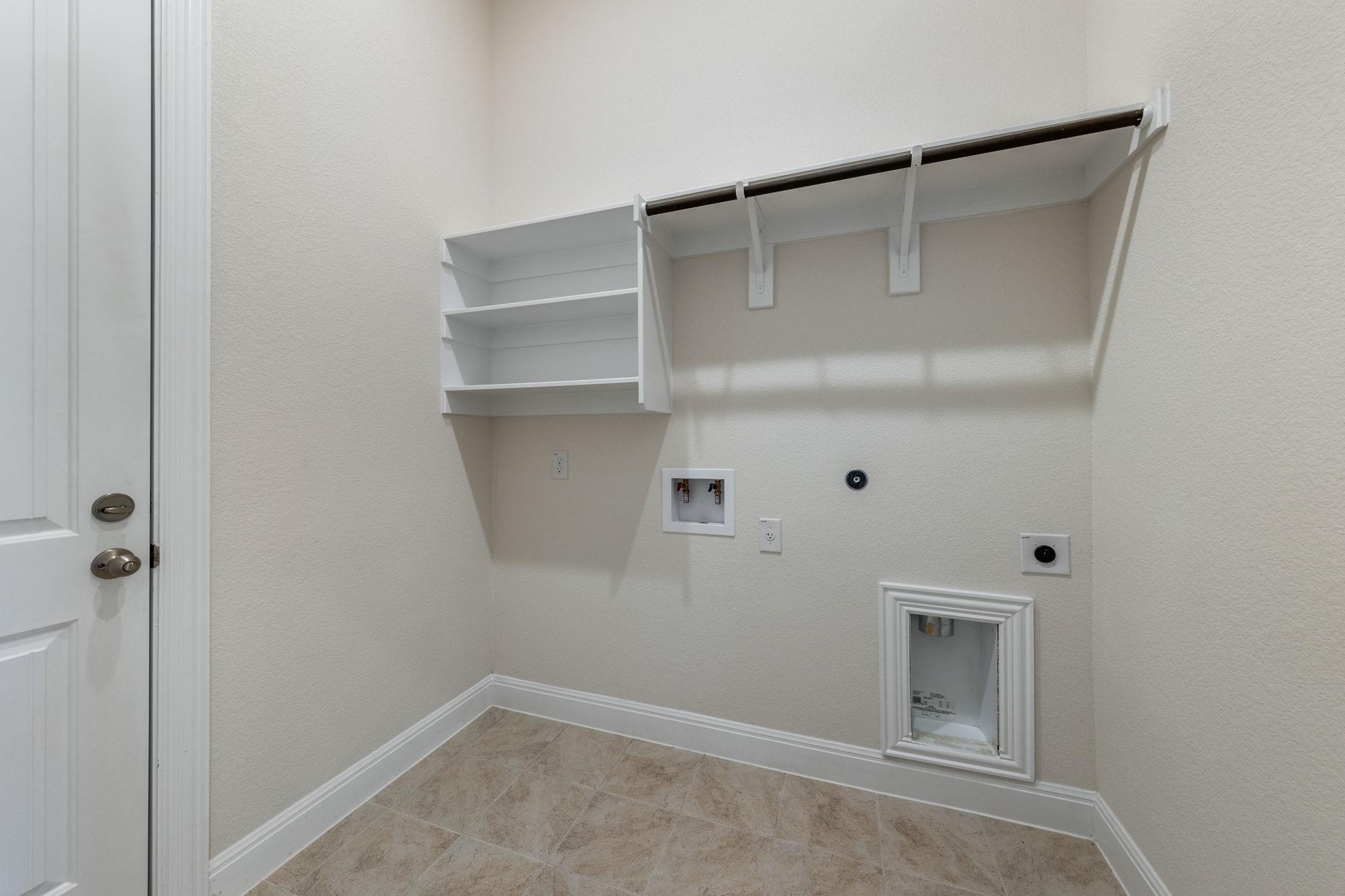 320 Coral Gate Trl Property Photo 32