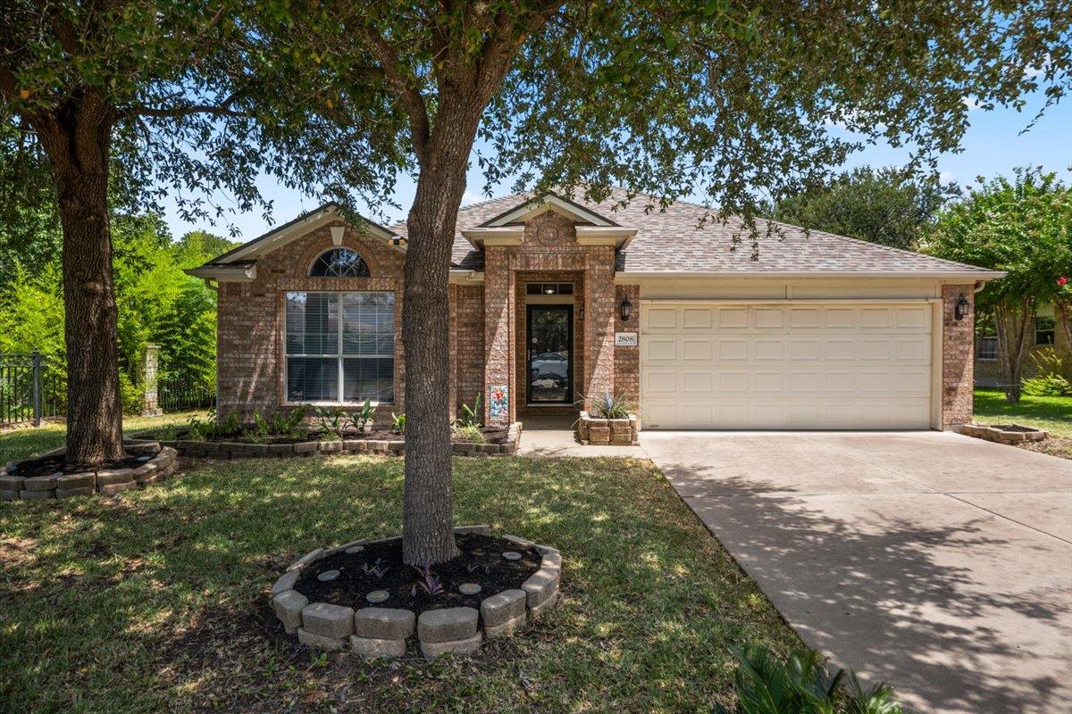 2808 Barefoot Ln Property Photo 1