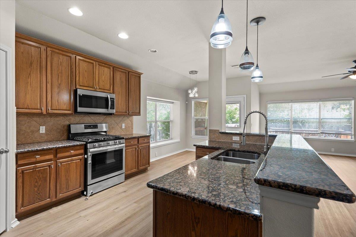 2808 Barefoot Ln Property Photo 5
