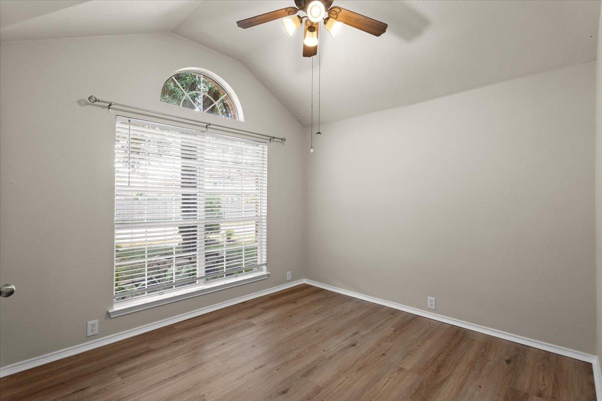 2808 Barefoot Ln Property Photo 13