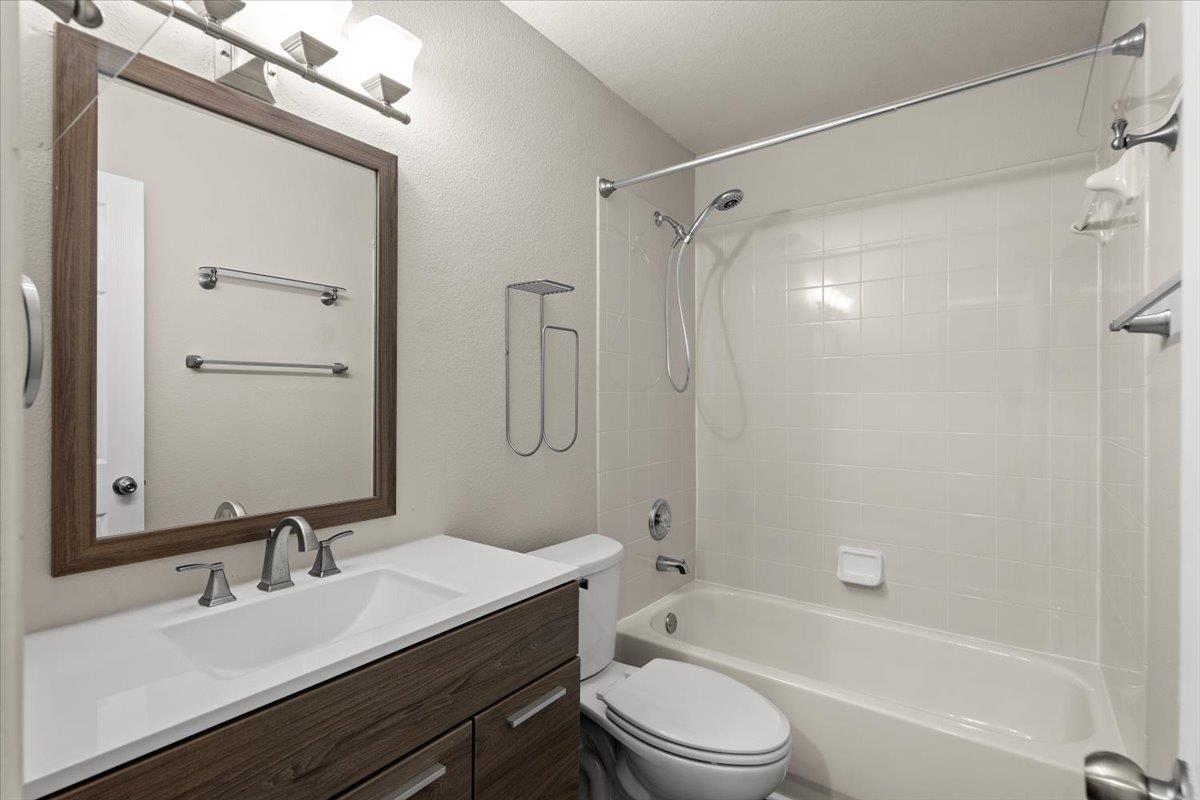 2808 Barefoot Ln Property Photo 15