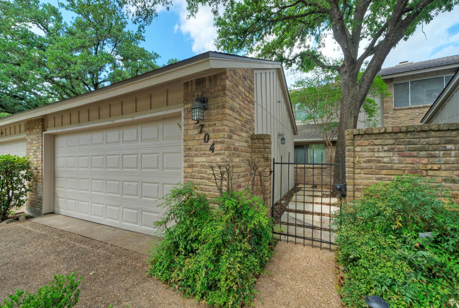 3704 Steck Ave Property Photo
