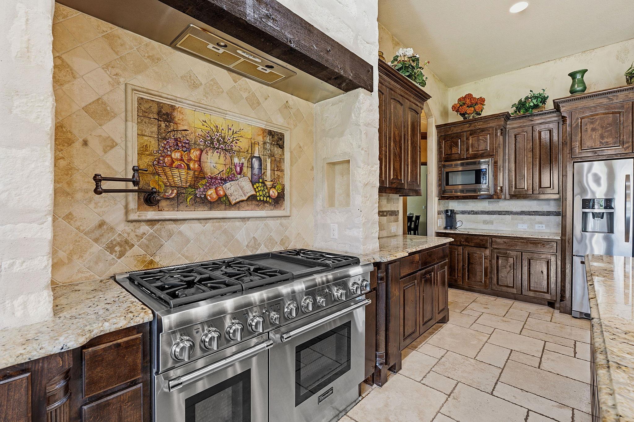 816 Brave Face St Property Photo 10