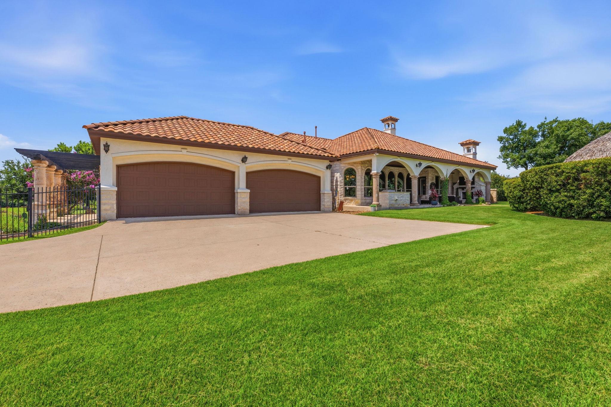 816 Brave Face St Property Photo 32