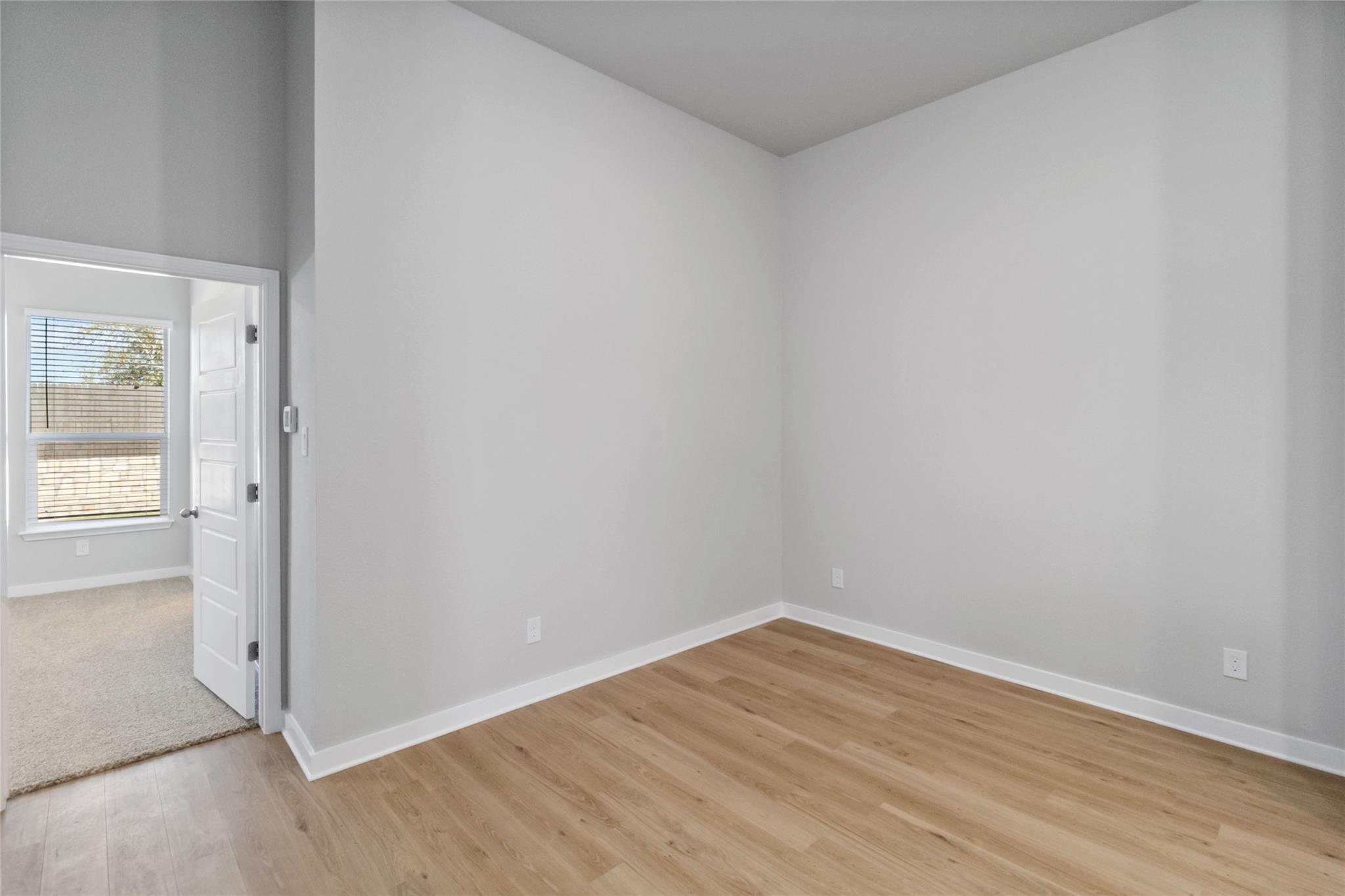 992 Staglin St #a Property Photo 9