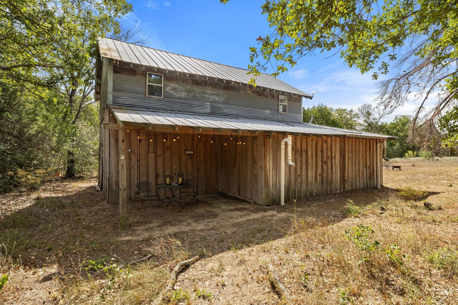 242 Cody Ln Property Photo 4